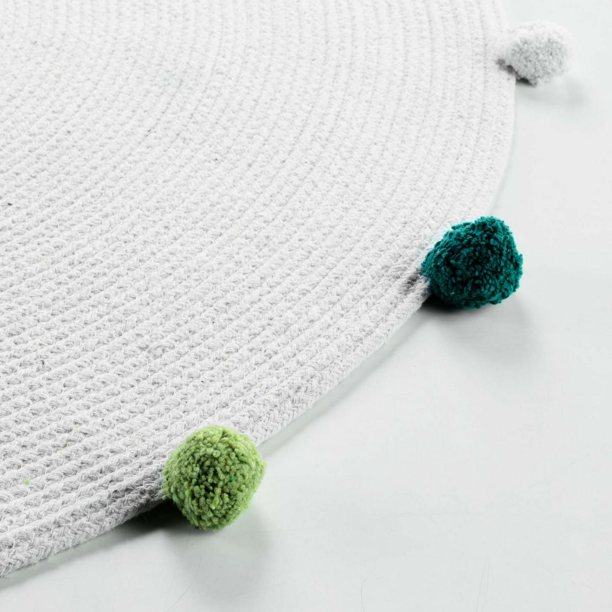 KINDERTEPPICH Ø 90 cm Pompomparty - Weiß, Textil (90/90cm) - Douceur d´intérieur