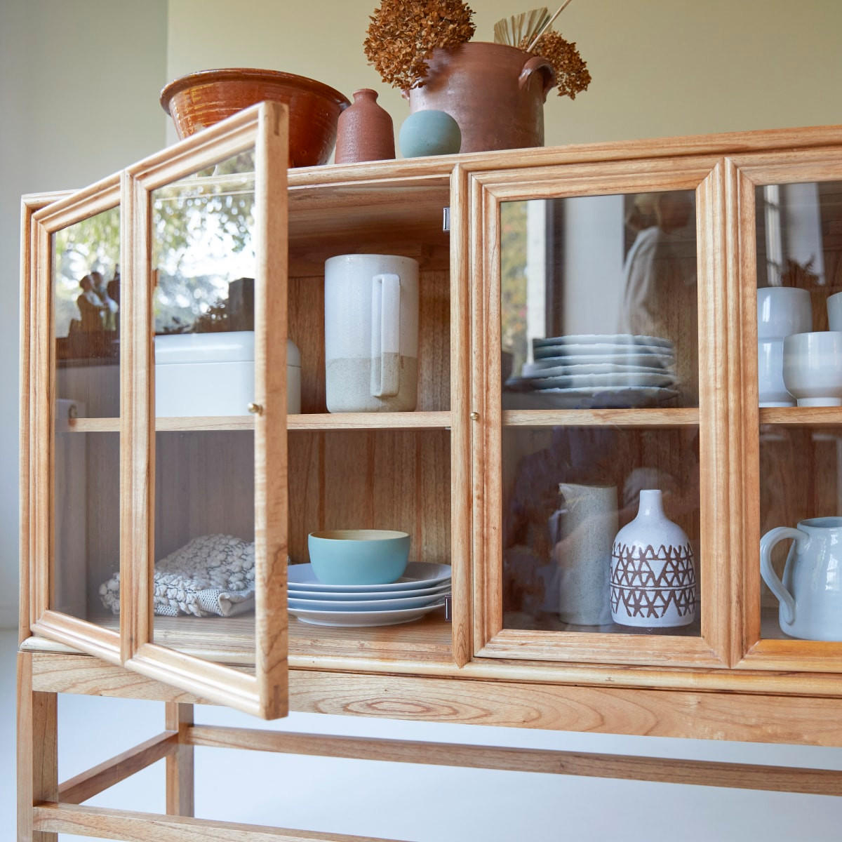 VITRINENSCHRANK Alex Natur aus Helles Mindiholz - Naturfarben, Holz (120/100/41cm) - Tikamoon