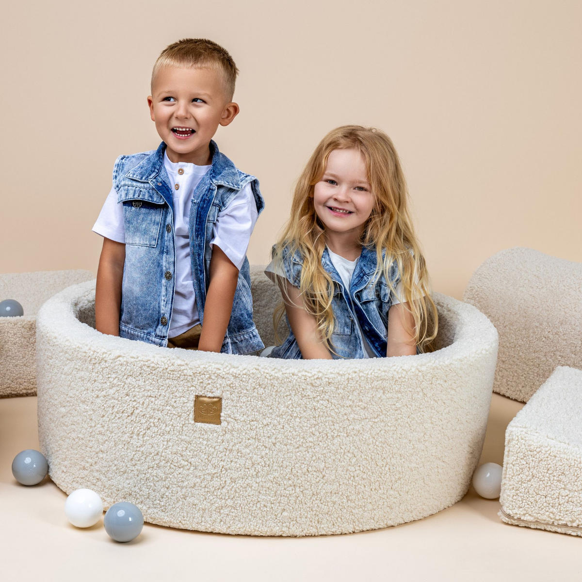 BÄLLEBAD für Kinder, Bearly, Grau - Koralle/Goldfarben, Textil (90/90/30cm) - MeowBaby