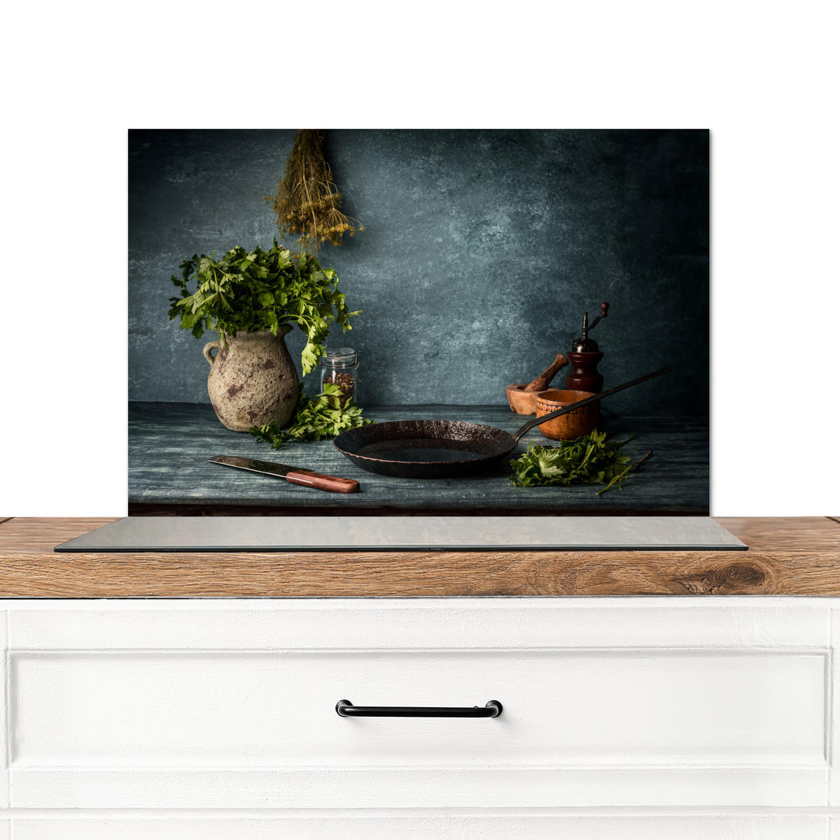 SPRITZSCHUTZ KÜCHE Kräuter - Gewürze - Pfanne - Messer - Grau - Rustikal 60x40 cm - Petrol, Metall (60/0.3/40cm) - MuchoWow