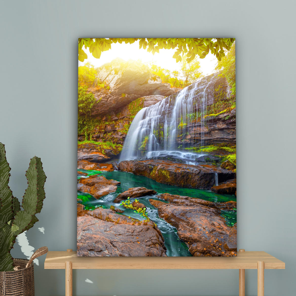LEINWANDBILD Natur - Wasserfall - Pflanzen - Bäume - Sonne Wandbild Wohnzimmer 60x80 cm - Olivgrün, Textil (60/80cm) - MuchoWow