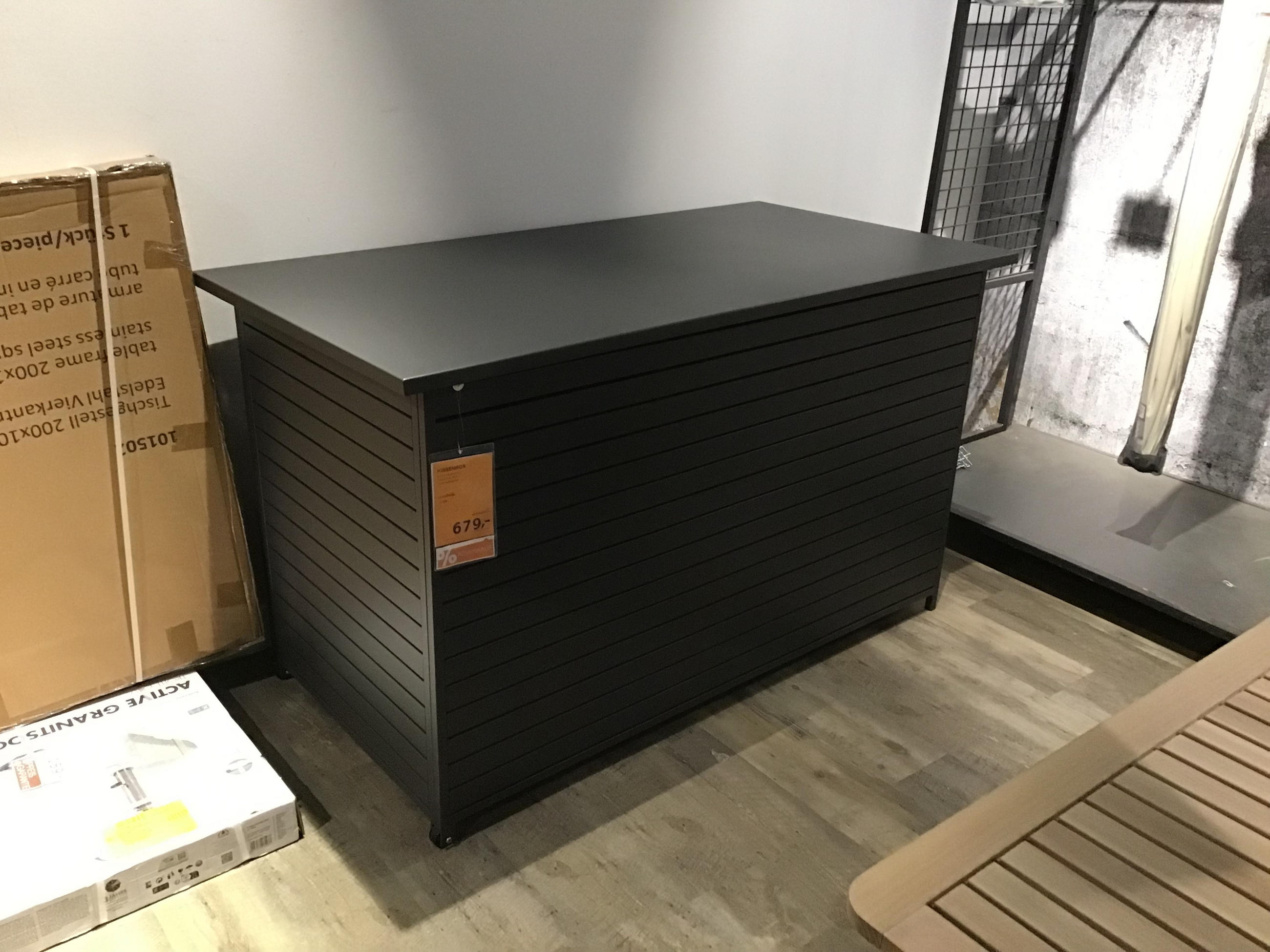 Kissenbox Space - Ambia Garden