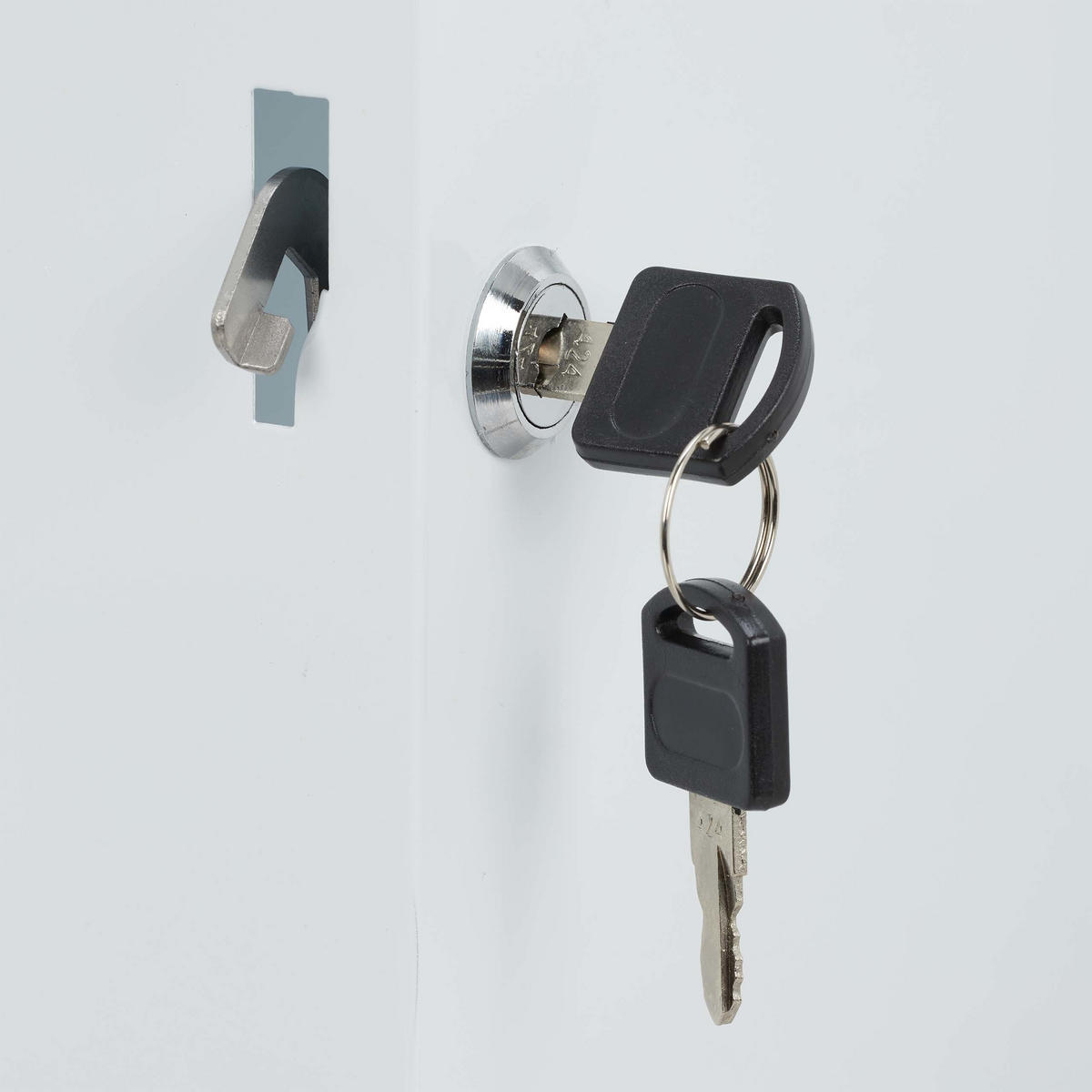 SKŘÍŇKA na léky - bílá, kov (53/53.5/19cm) - Relaxdays