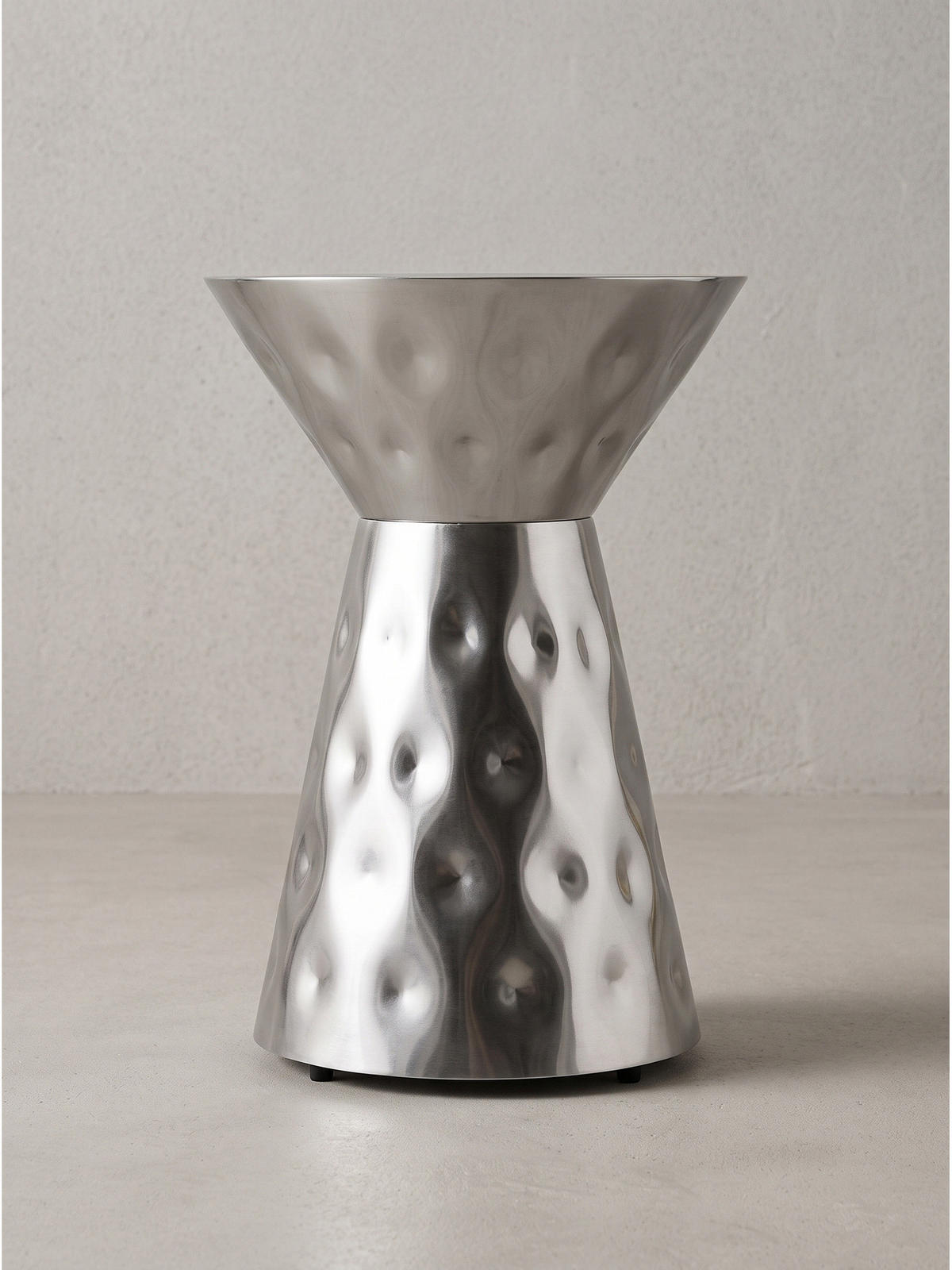 BEISTELLTISCH MAYENNE, Aluminium, handgefertigt, Silber, Ø 36 x 51 cm - Silberfarben, Metall (36/36/51cm) - KADIMA DESIGN