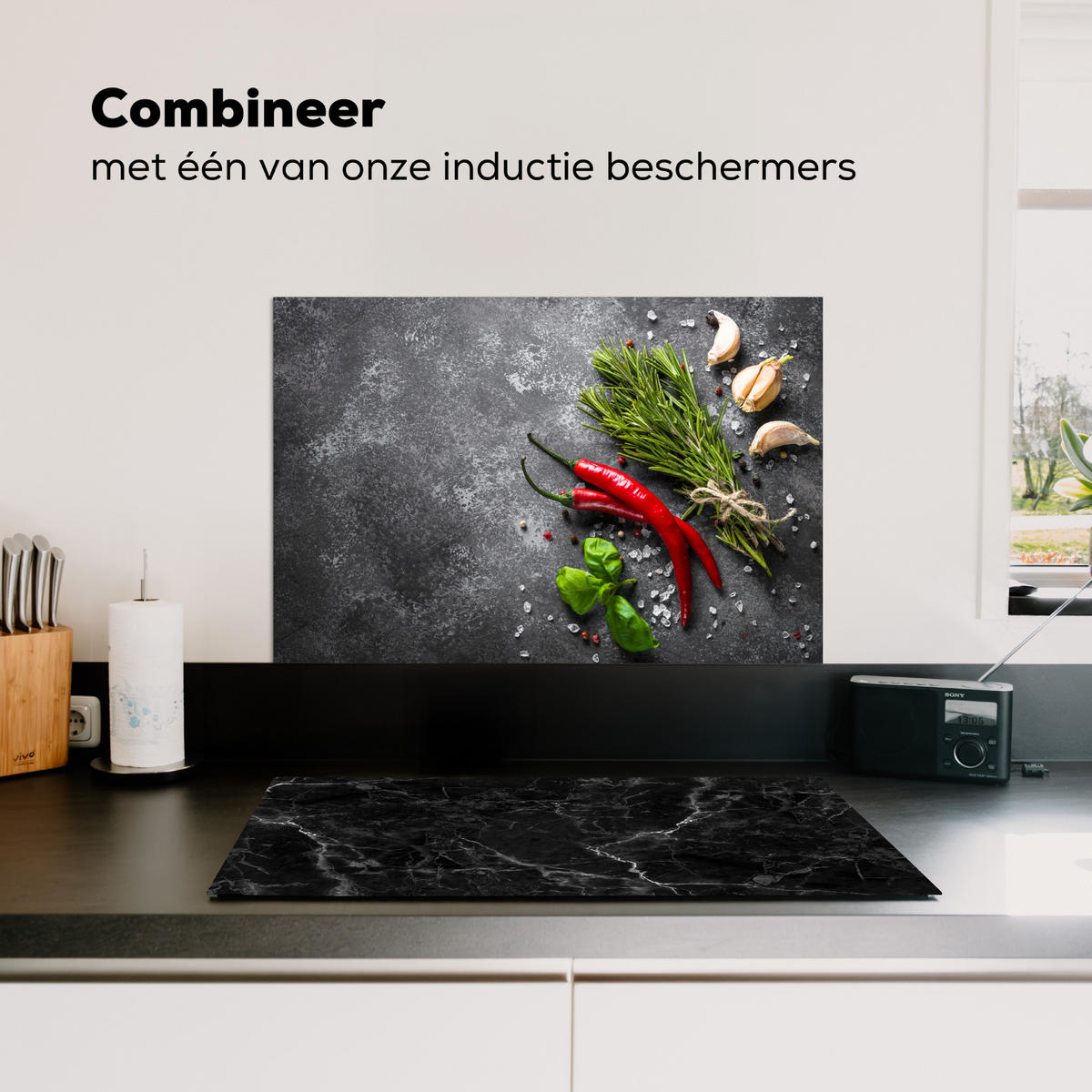 SPRITZSCHUTZ KÜCHE Pfeffer - Kräuter - Gewürze - Beton 70x50 cm - Rot, Metall (70/0.3/50cm) - MuchoWow