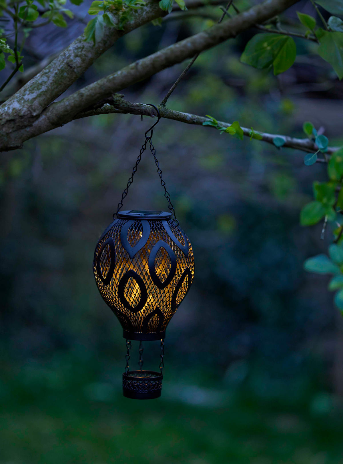 LED-SOLAR-HEISSLUFTBALLON - wetterfestes Windlicht mit Dämmerungssensor für Garten und Terrasse, schwarz, 1er-Set - Schwarz, Metall (13/13/36cm) - Northpoint