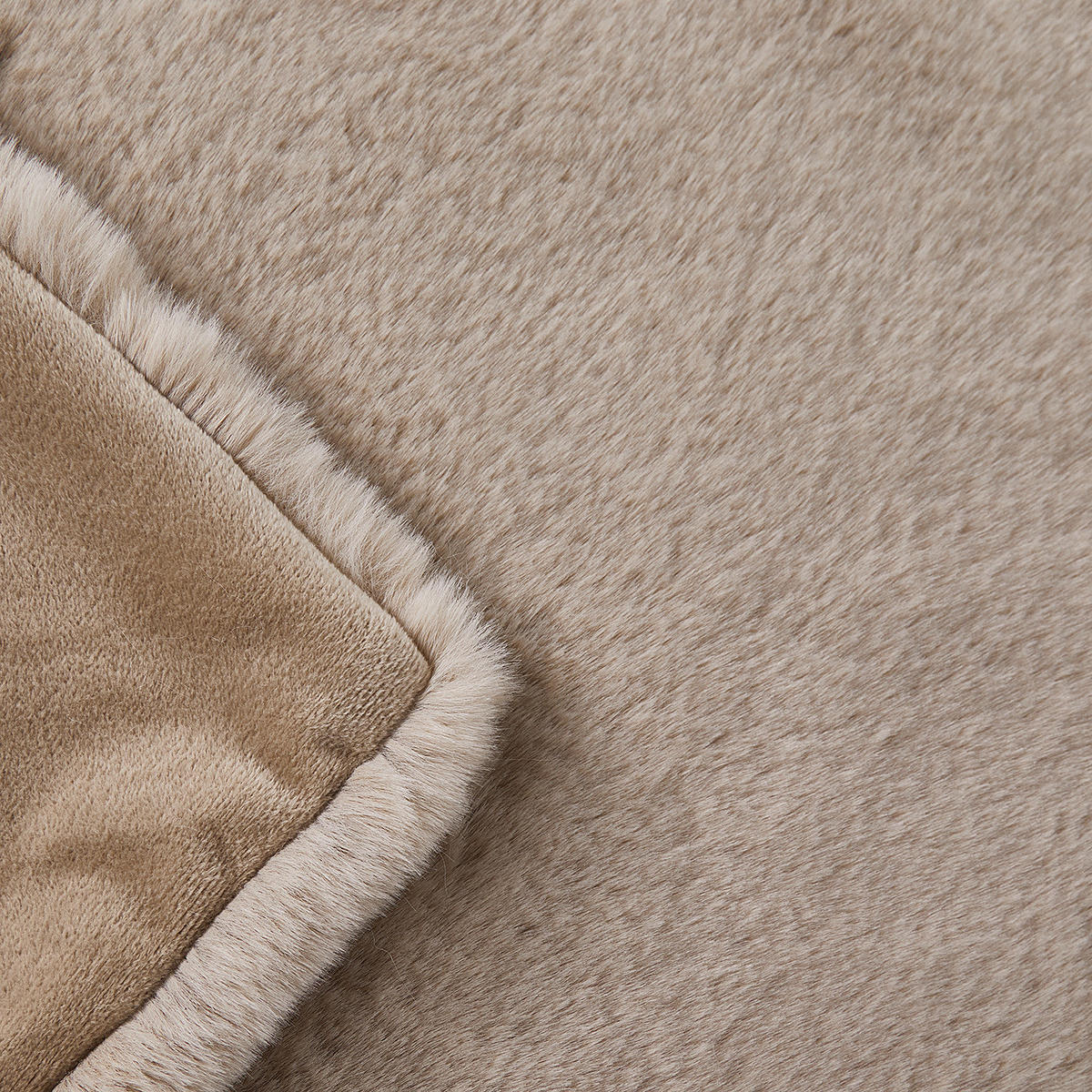 FELLDECKE Wild Thing - Taupe, Kunststoff (150/200cm) - Butlers