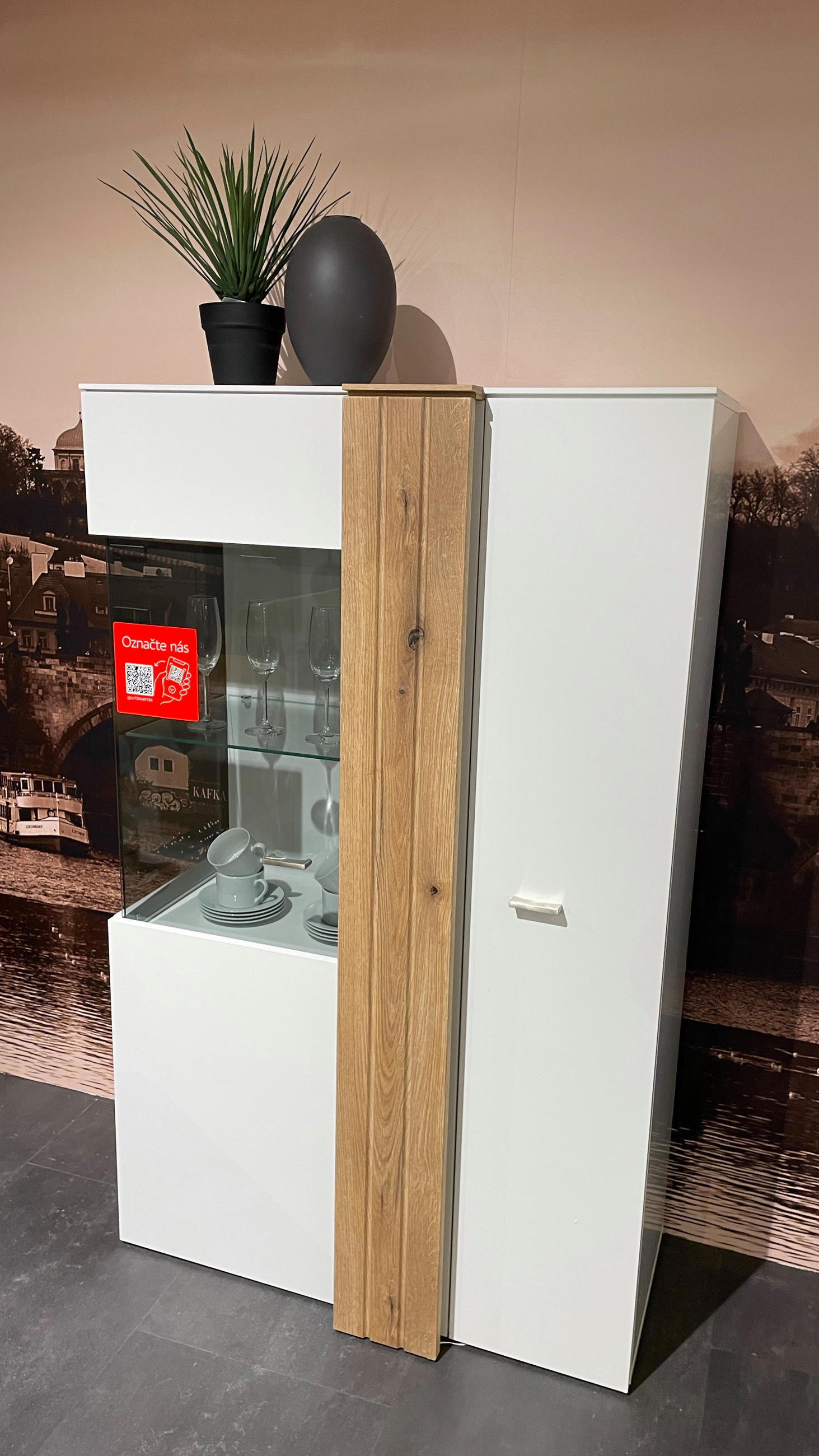 VITRÍNA CAMBRIA - Hom`in