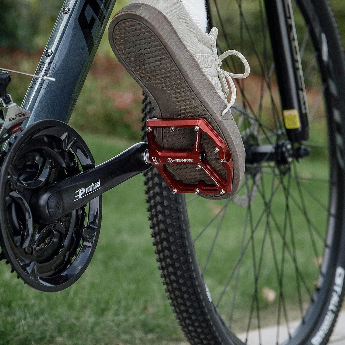 FAHRRADPEDALE Rennrad/Mountainbike CNC-gefräst Rot 9/16 Zoll 3 Lager mit Anti-Rutsch-Nägeln - Rot, Metall (10/1.5/10.4cm)