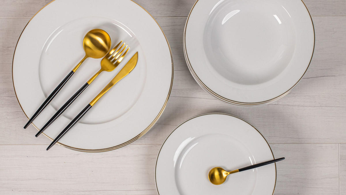 GESCHIRRSET18-TEILIG GESCHIRRSETWeiß / Gold - 18-teilig / 6 Personen - 6 Speiseteller, 6 SUPPENTELLER und 6 FRÜHSTÜCKTELLER - Weiß, Keramik (2/2/1cm) - Studio Tavola