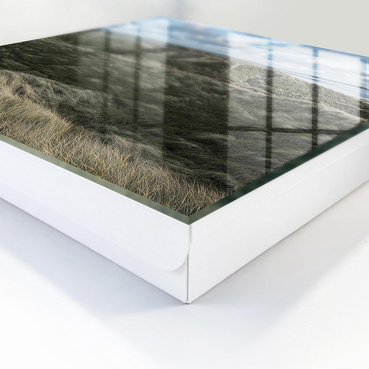 SCHLÜSSELBOX Weiß 30x30 cm – Türöffnung nach rechts - Grüne Hügel - Grün, Metall (30/30/5cm) - TULUP