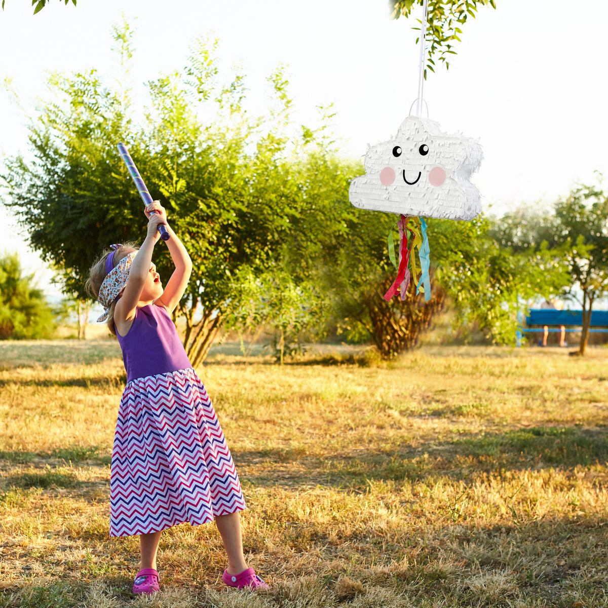 PINATA - Weiß, Papier/Wellpappe (40/28/10cm) - Relaxdays