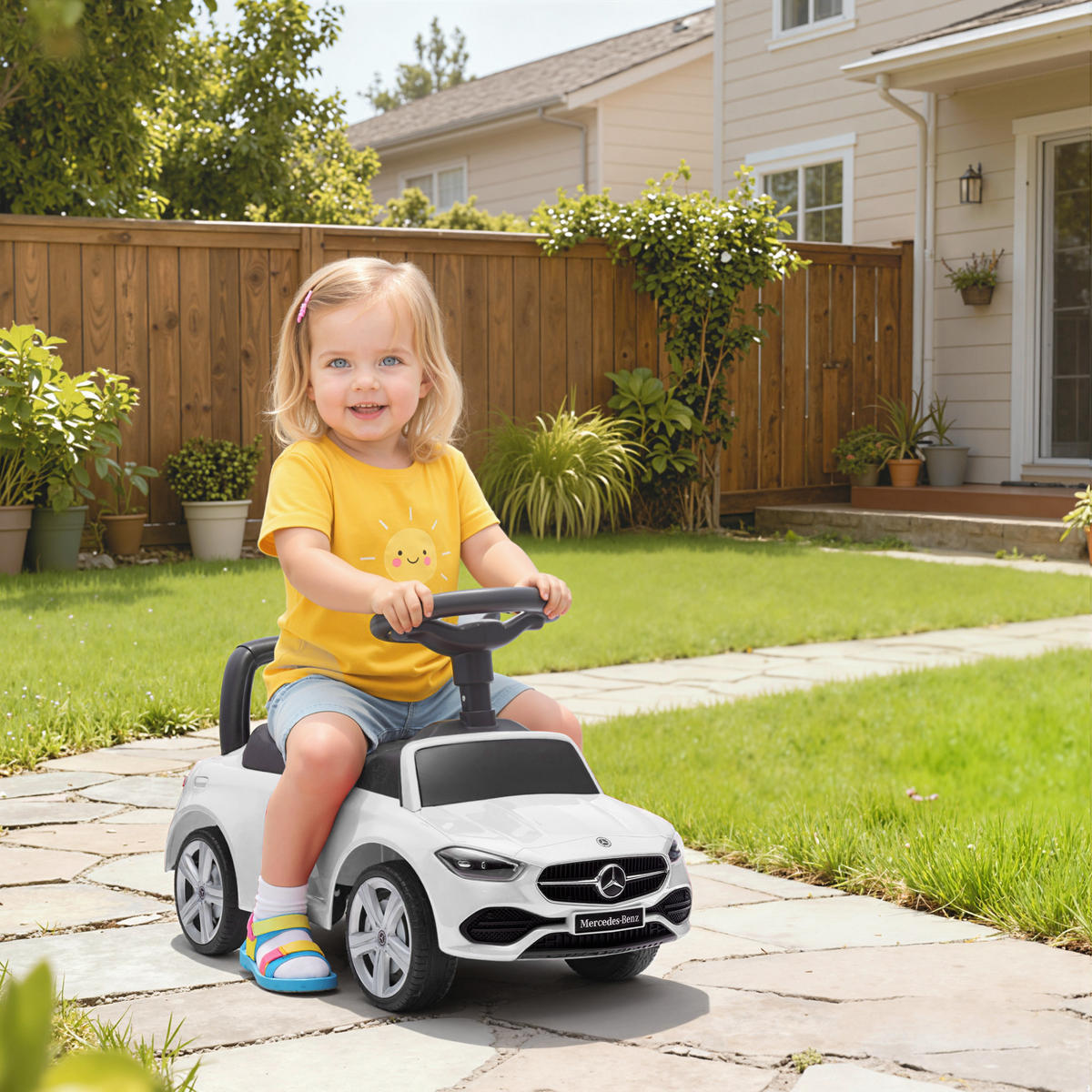 MERCEDES-BENZ C-Class Rutschauto, Rutschfahrzeug mit Hupe, Motorgeräuschen - Weiß, Metall (65/28/39cm) - AIYAPLAY