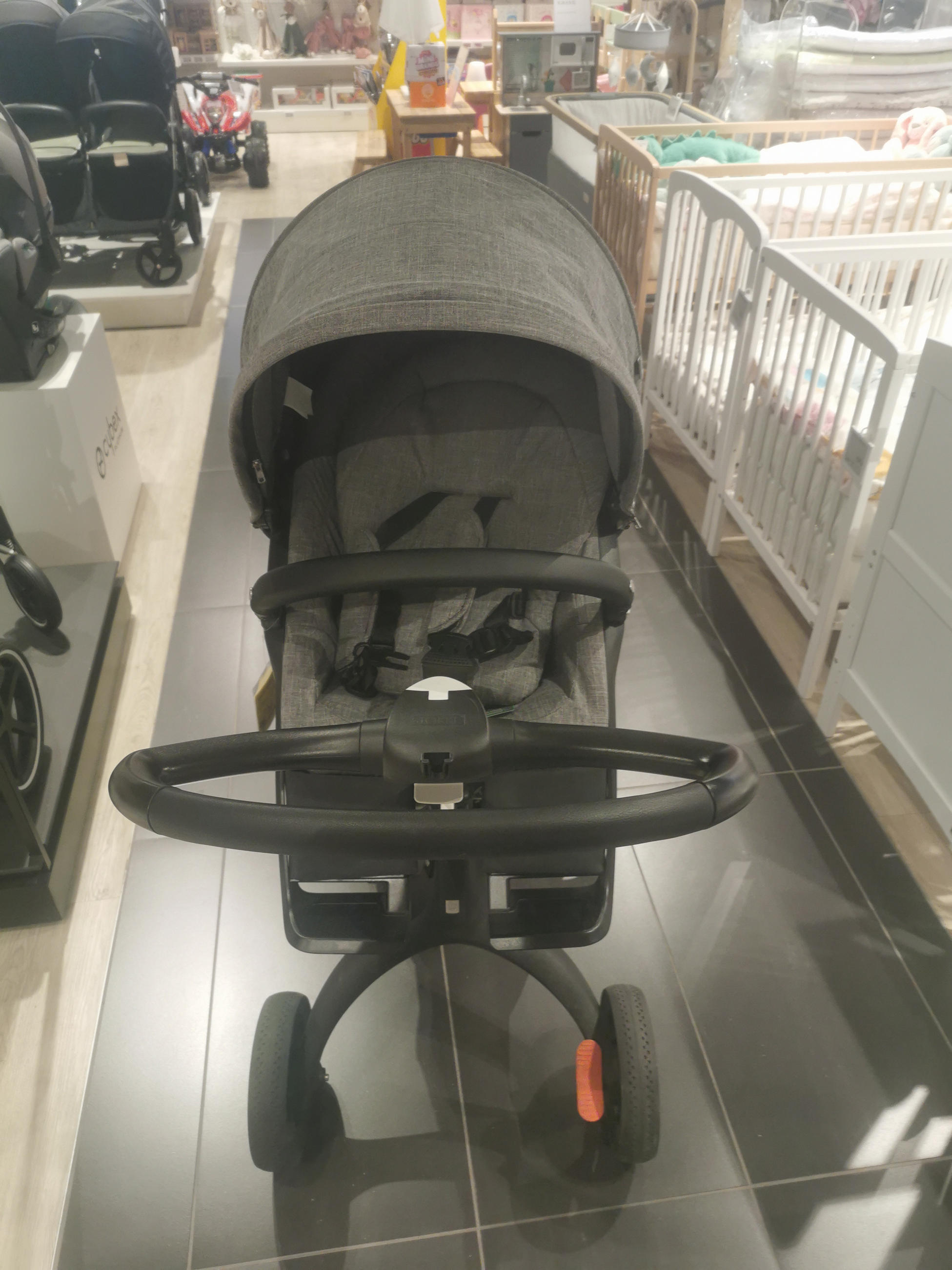 OTROŠKI VOZIČEK - Stokke