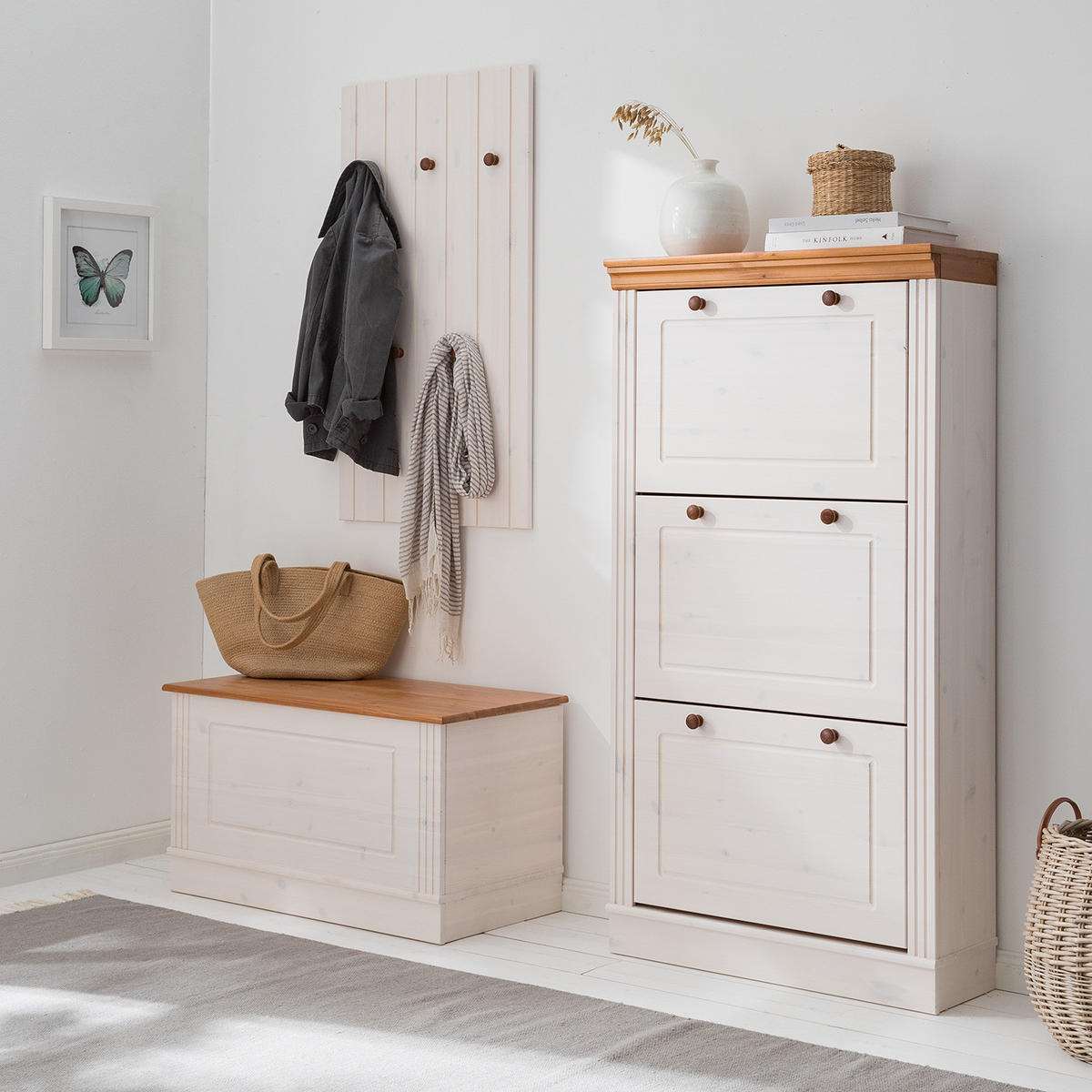 SCHUHKIPPER mit 3 Klappen - Kieferfarben, Holz (70/135/25cm) - home24