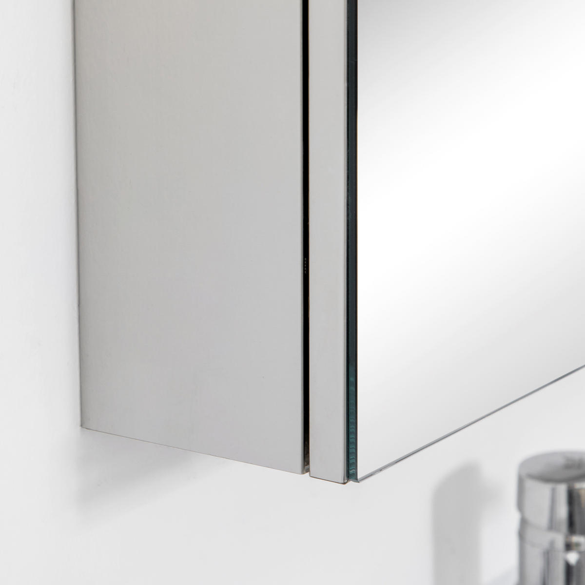BADEZIMMERSPIEGEL silberfarben - Silberfarben, Metall (70/55/12cm)