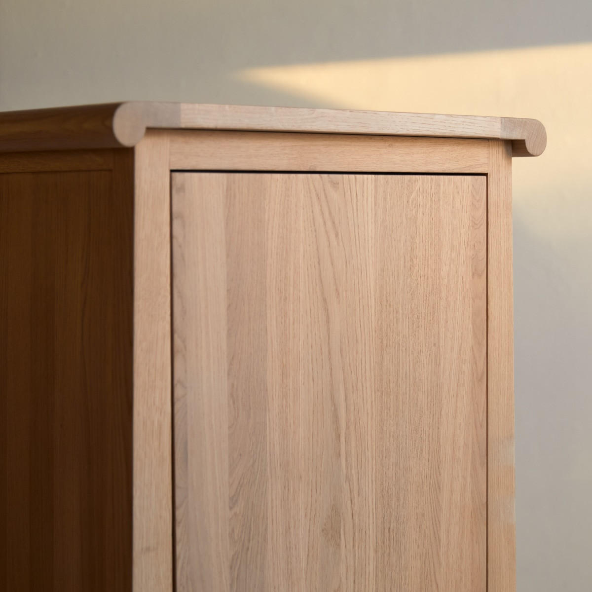 HOCHSCHRANK Volute Natur aus Eiche - Naturfarben, Holz (61/191/47cm) - Tikamoon