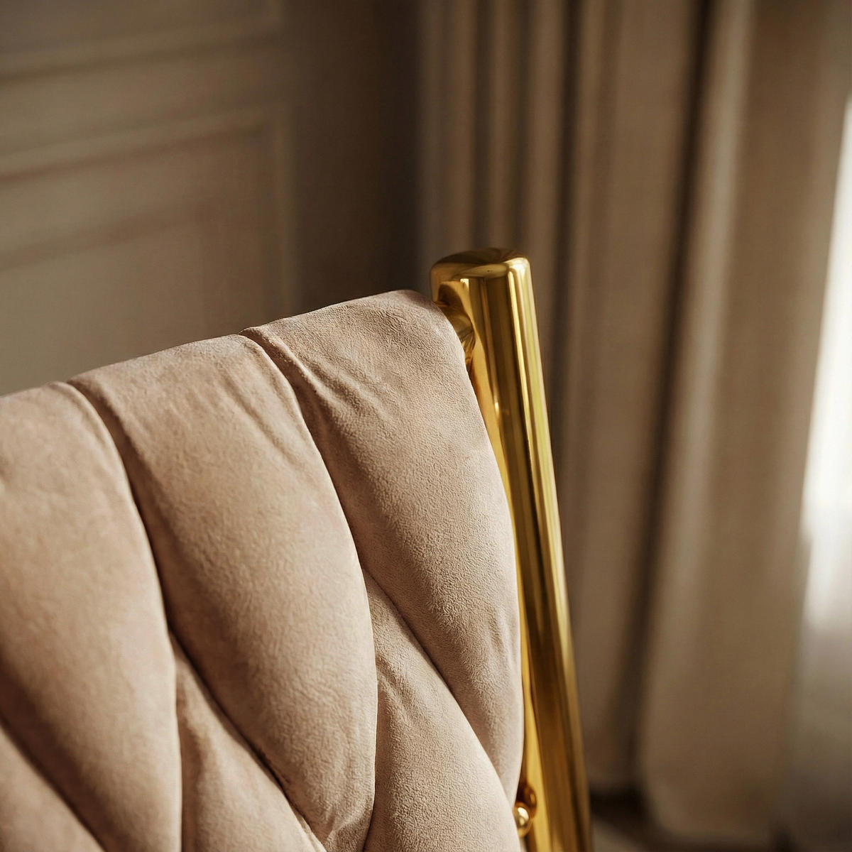 STUHL PRIMO mit geflochtener Rückenlehne, Samt Beige - Beige/Goldfarben, Textil/Metall (48/94/43cm) - Idohome