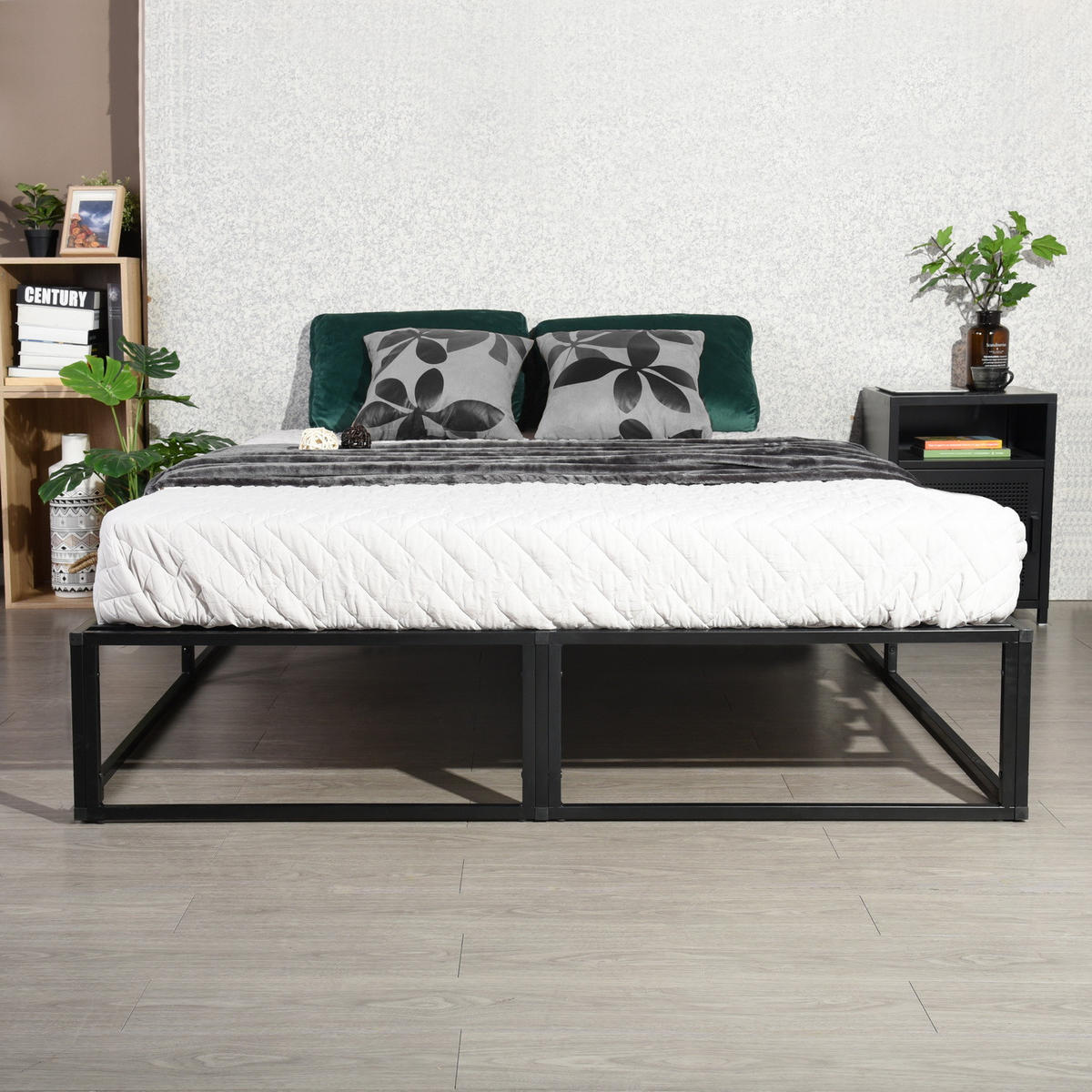CANAPEA Sloth – Spătar înalt și 3 perne (Chenille bej) - negru, metal (150/200/30cm) - Urban Meuble
