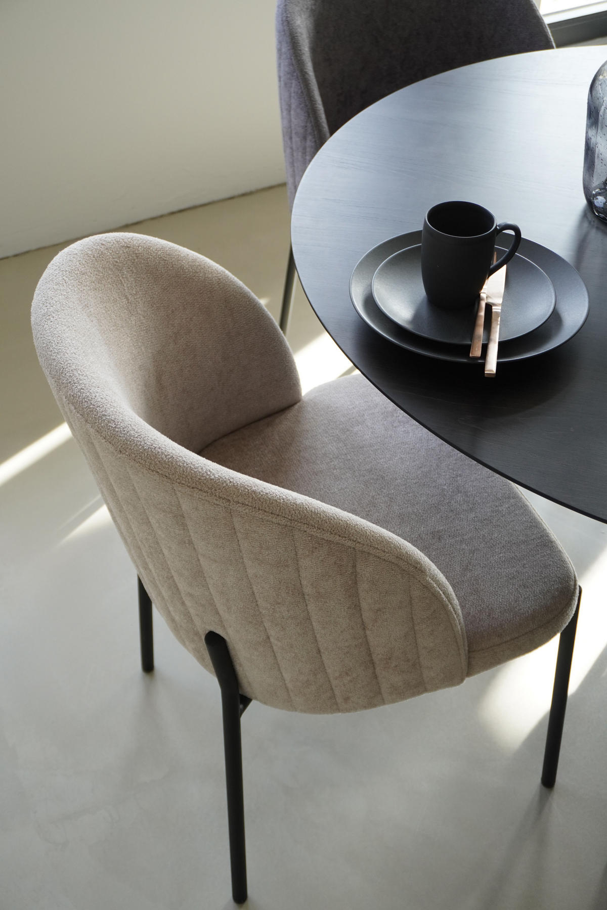 STUHL Kris bouclé beige - Beige/Schwarz, Textil/Metall (53/84/53cm) - INKA furniture