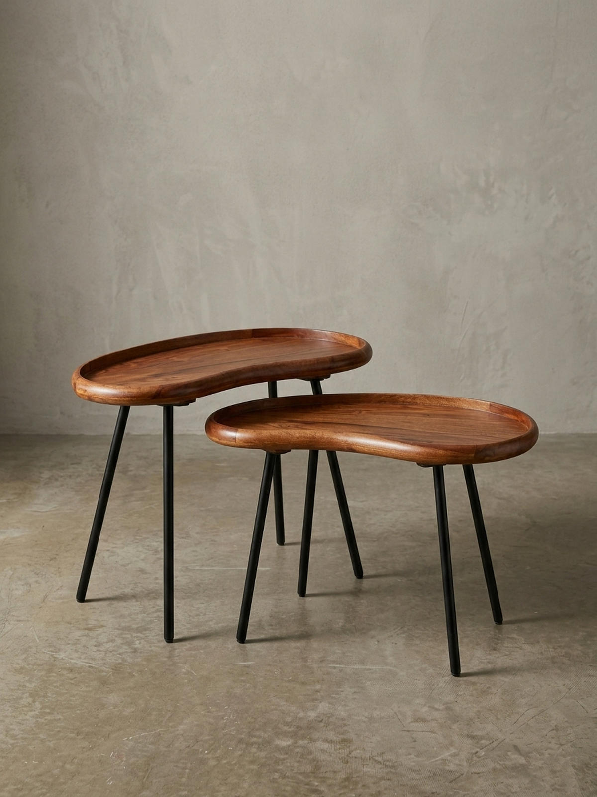 COUCHTISCH Massivholz mit Metallbeinen, Nierenform, Handgefertigt, Braun 71x40x51 cm - Schwarz/Braun, Holz/Metall (40/71/51cm) - KADIMA DESIGN