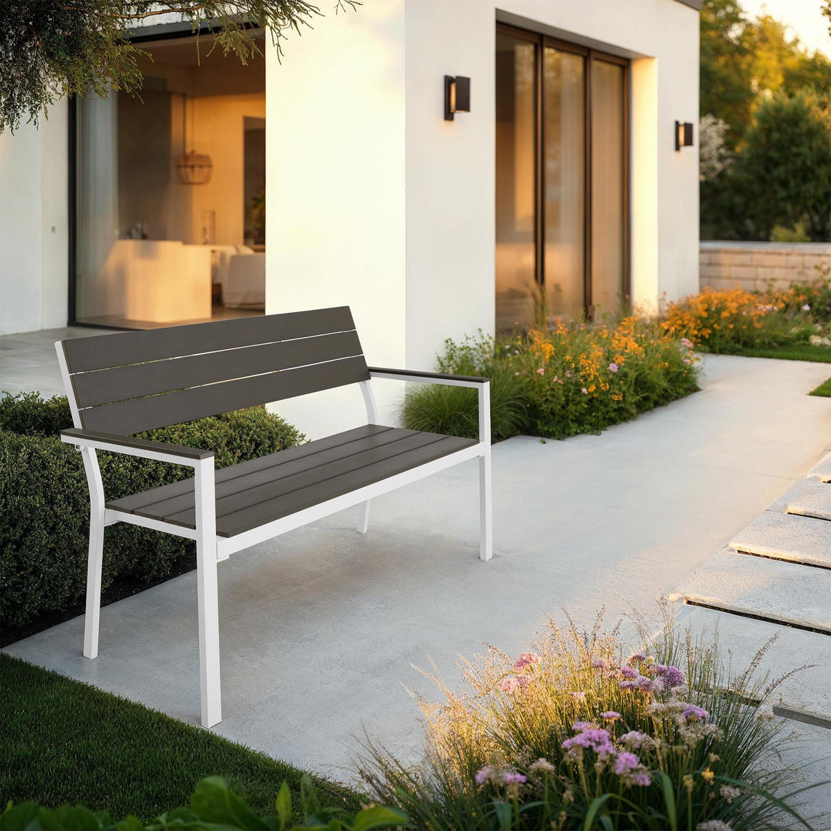 GARTENBANK LINE,128 x 59 x 88 cm,hellgrau/weiß - Einrichtungsbeispiel