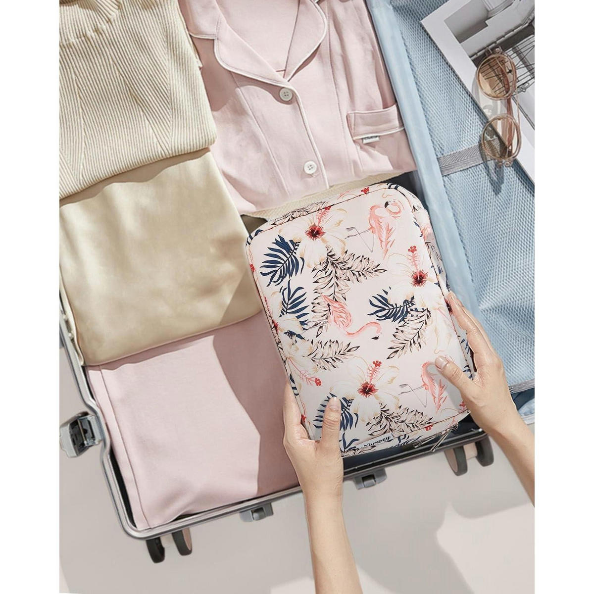 KULTURTASCHE mit Haken Beige Flamingo - Multicolor, Textil (5/1/5cm)
