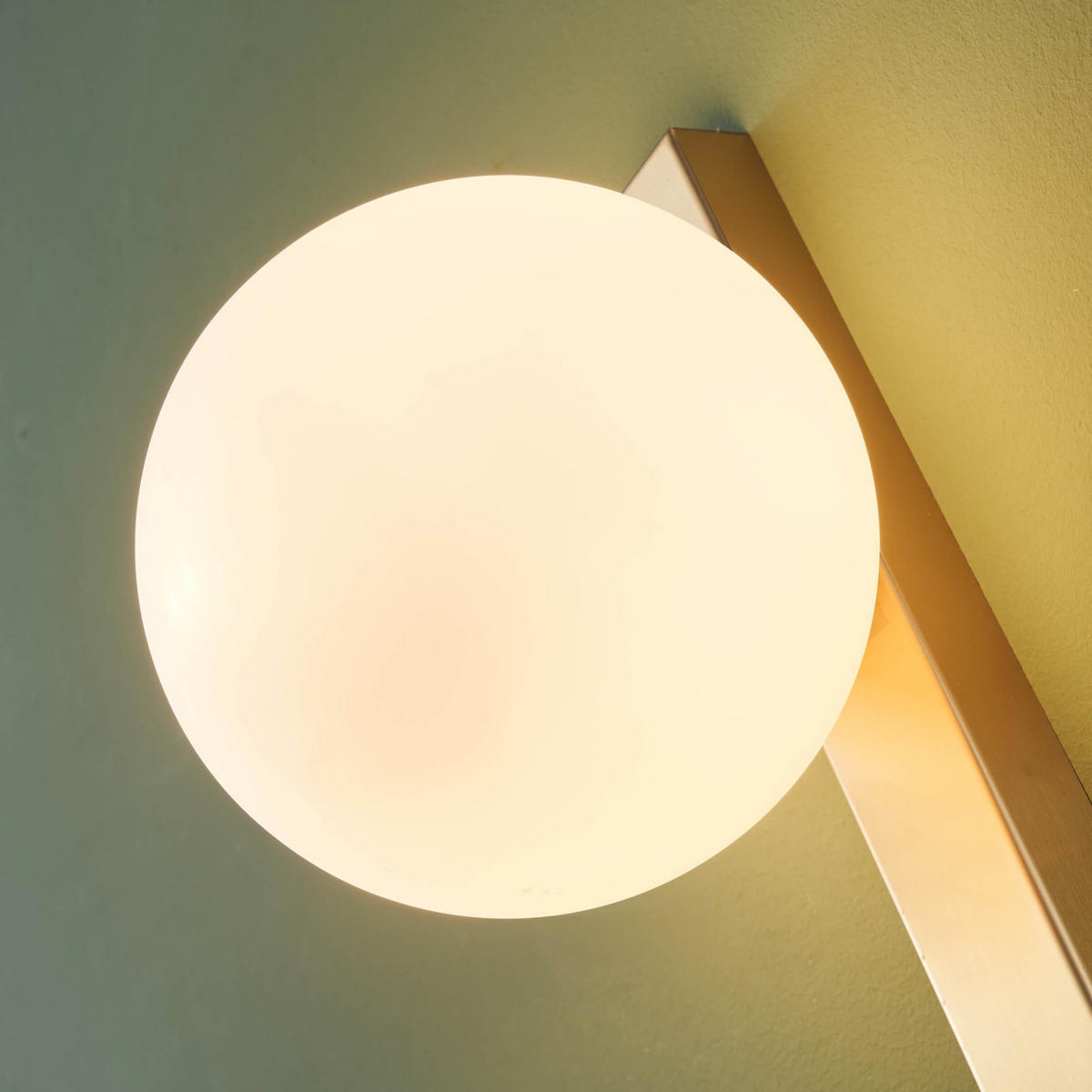 WANDLEUCHTE Noava, Messing und Weiß, 30cm - Messingfarben, Glas (4/30/18cm) - KOSILUM