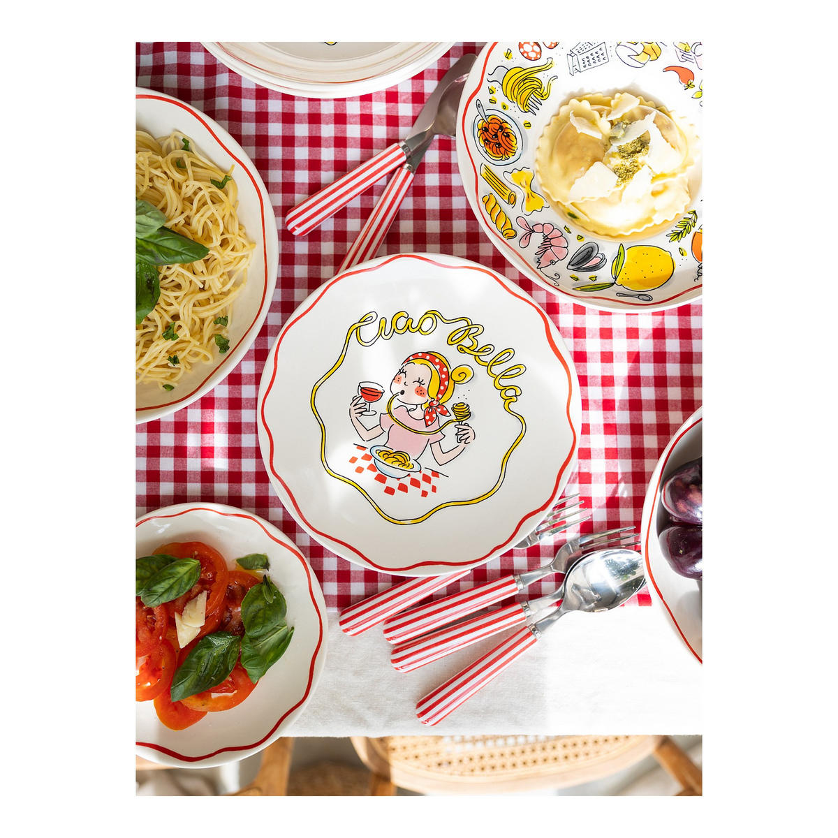 TELLER Pasta Ciao Bella in Bunt - 22cm - Multicolor, Keramik (21.8/21.8/2.5cm) - Blond Amsterdam