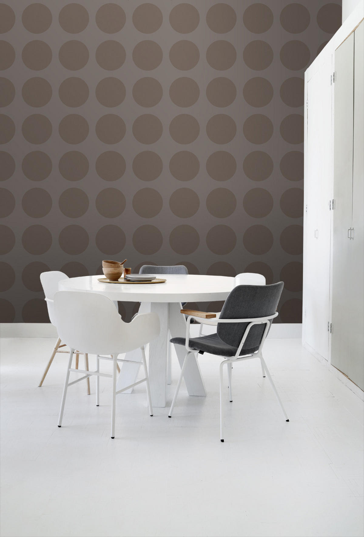 TAPETE Kugeln auf Leinenstruktur 53 cm x 10.05 m - Braun, Papier (53/1000cm) - ESTAhome