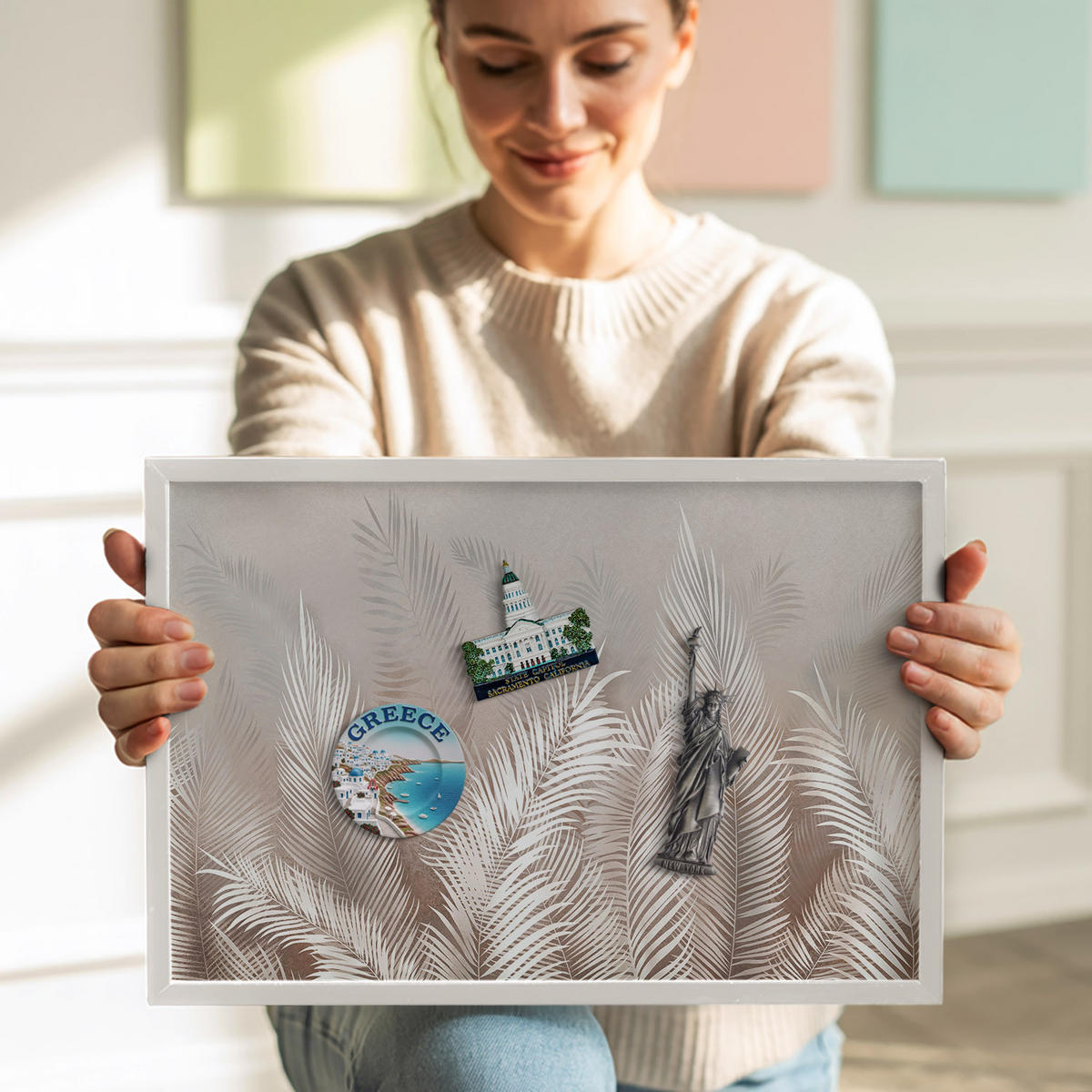 MAGNETTAFEL 60x40 cm Weißer Rahmen Natürliche Boho-Blätter - Sandfarben, Metall (60/50/0.4cm) - TULUP