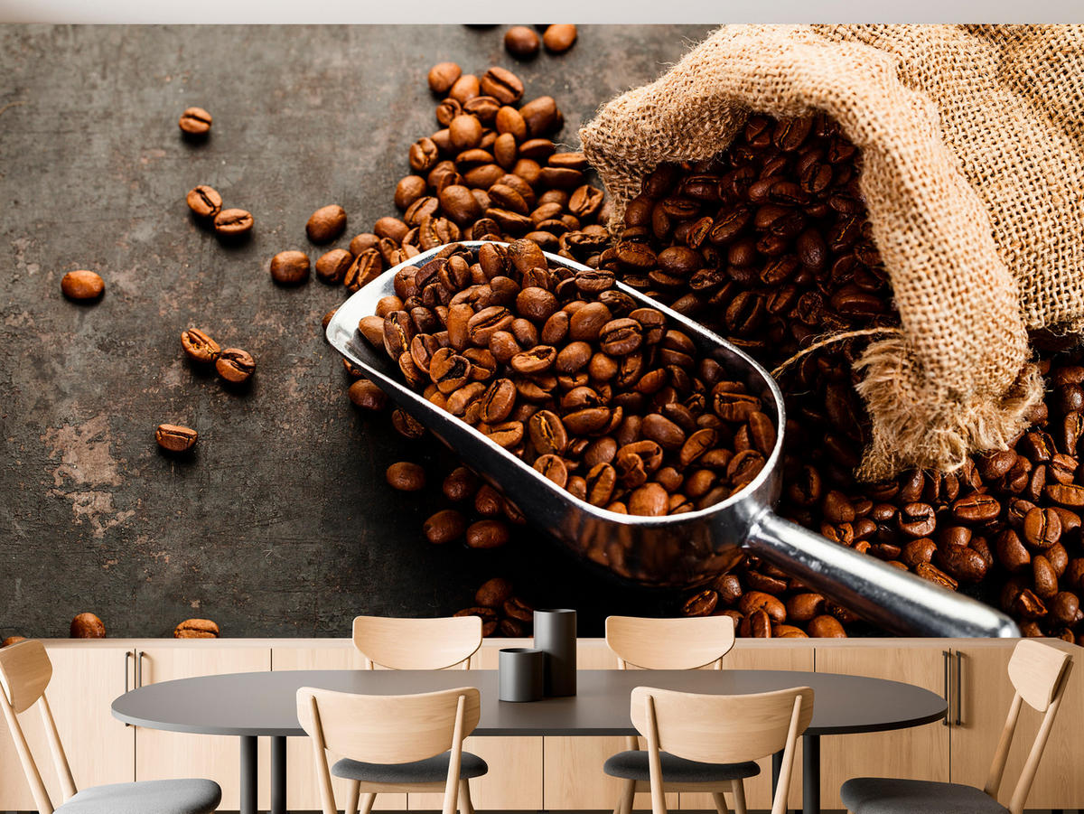 FOTOTAPETE für Küche Beutel mit Kaffeebohnen auf Beton 400x280 - Beige/Schwarz, Papier (400/280cm) - Muralo