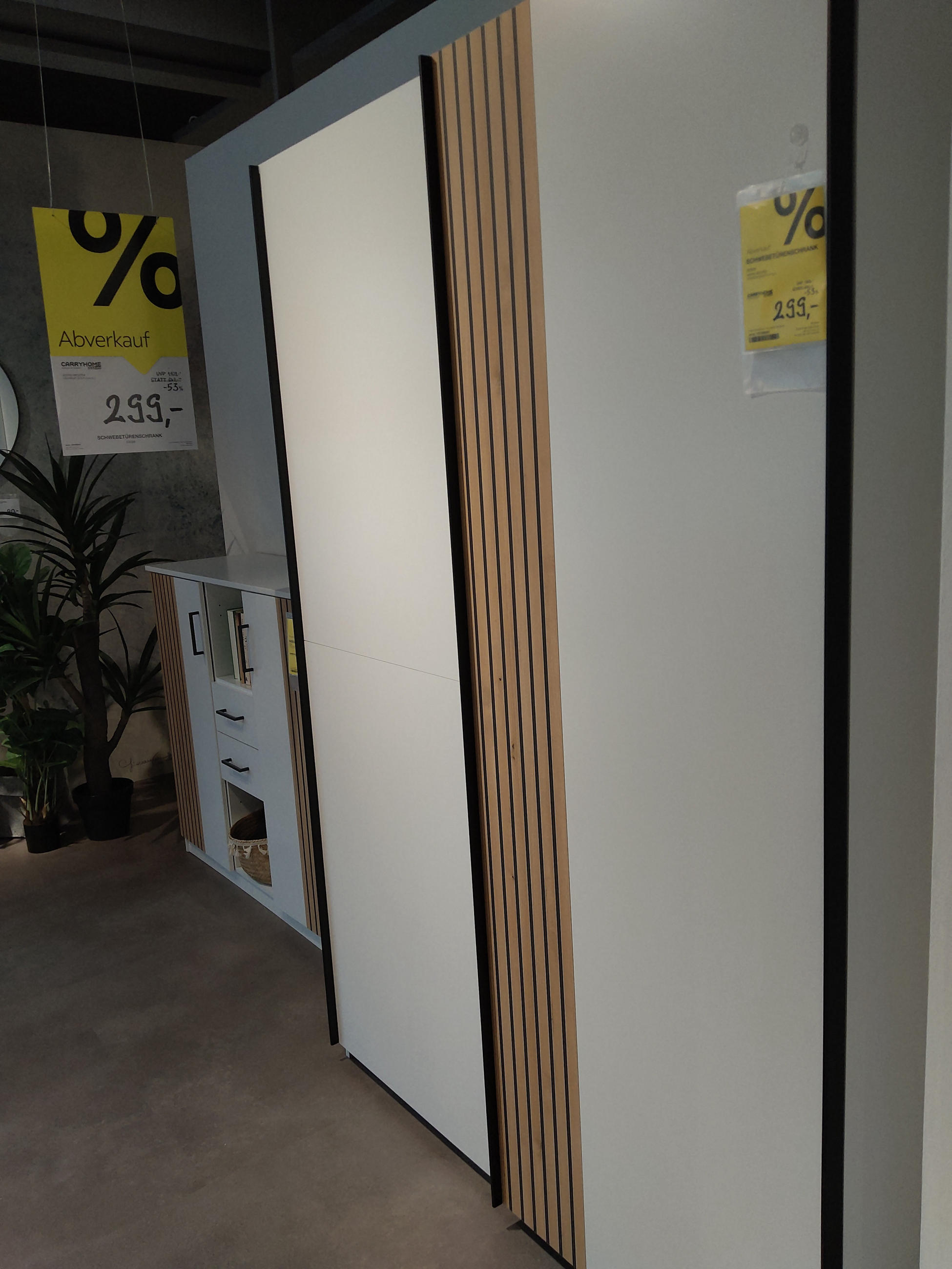 SCHWEBETÜRENSCHRANK REUGEN - Carryhome