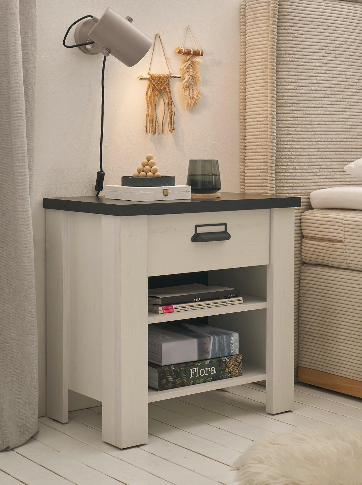 NACHTTISCH weiß Pinie, anthrazit, Landhaus Nachtkommode mit Schubkasten in Komforthöhe - Anthrazit/Weiß, Holzwerkstoff/Metall (60/61/39cm) - Furn.Design
