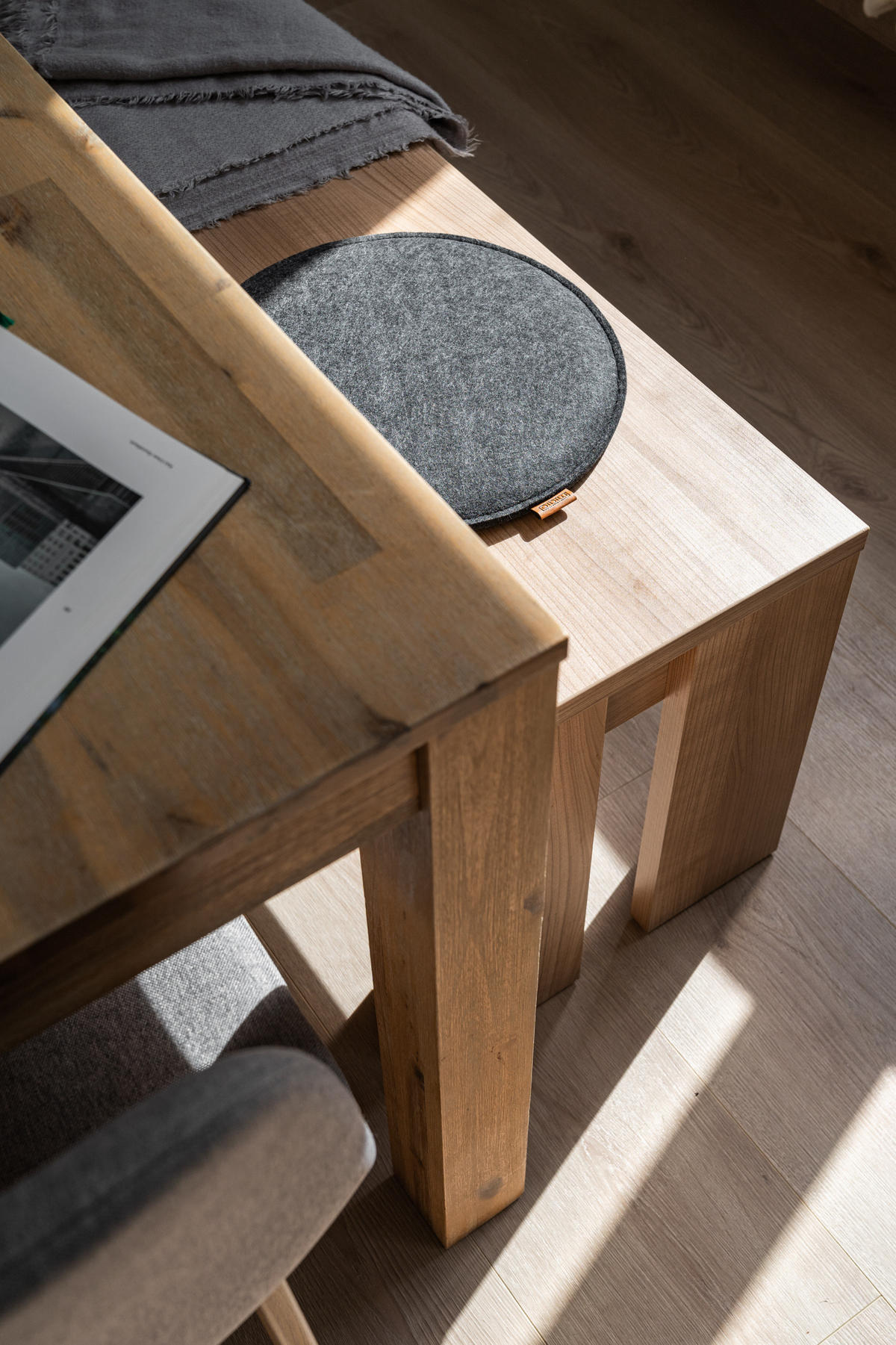 SITZKISSEN mit Antirutschnoppen 4er-Set - Dunkelgrau, Textil (40cm) - Miqio Design