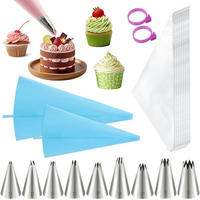 SPRITZBEUTEL Set mit 50 Einweg- und 2 Silikonbeuteln, 9 Edelstahl-Tüllen - Weiß, Kunststoff (1.8/3/3cm)