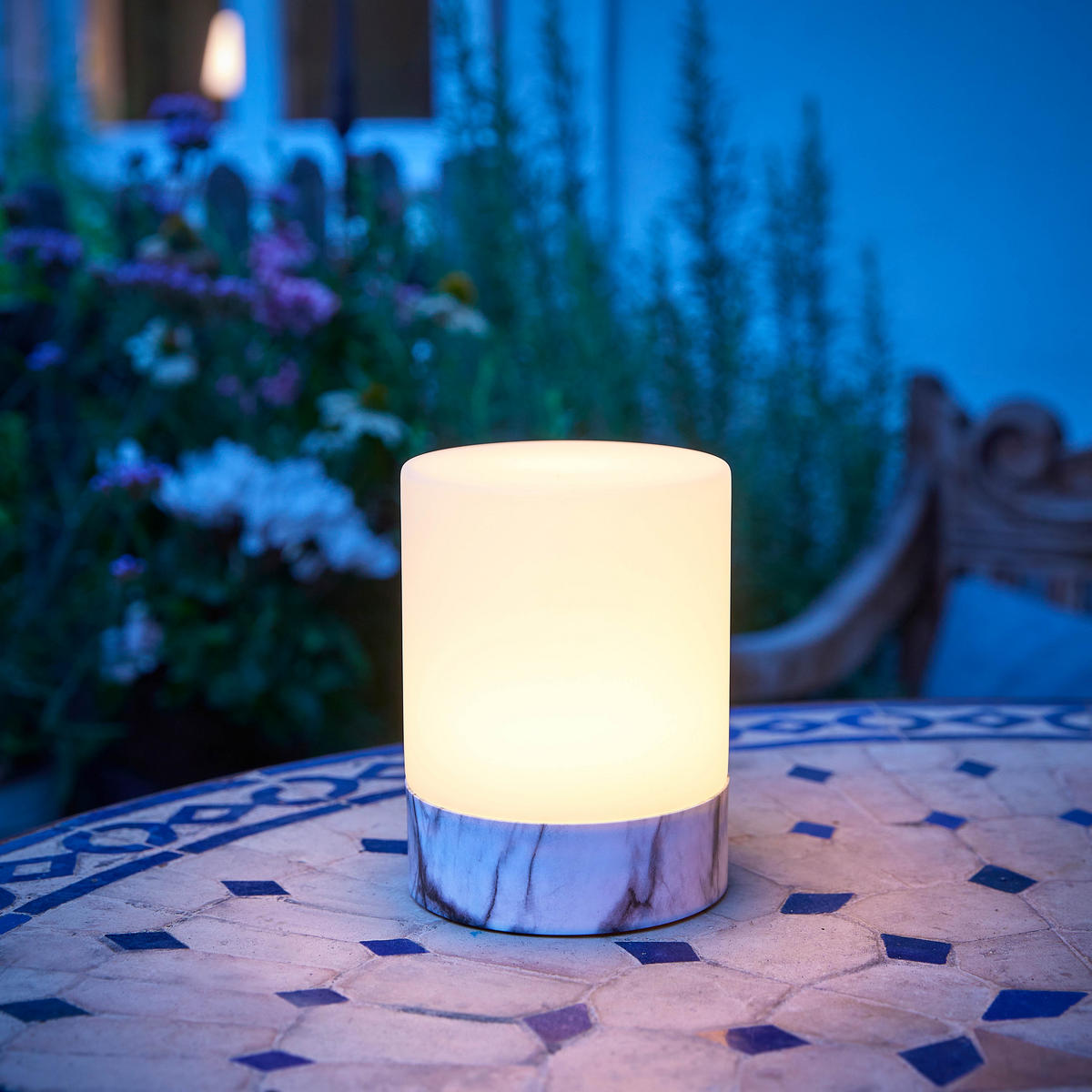 LED-TISCHLAMPE - dekorativ mit integriertem Akku und USB-Ladung für Innen- und Außenbereich - Weiß, Kunststoff (11/11/14.5cm) - Northpoint