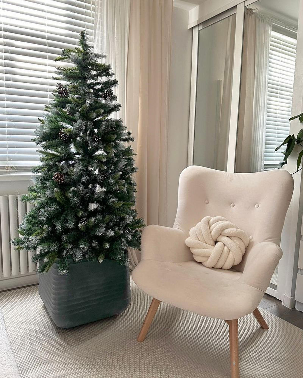 KVĚTINÁČ černý čtvercový 50/50/49 cm Parikia - černá, přírodní materiály (49cm) - Beliani