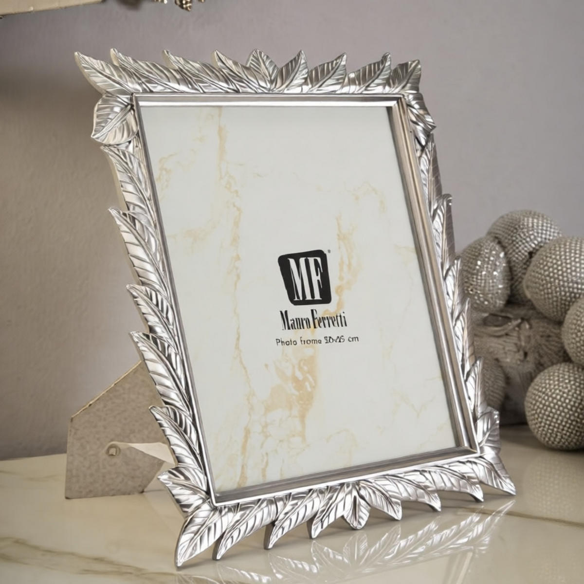 BILDERRAHMEN Leavy, Fotoformat 20 x 25 cm, silberfarben, Polyresin und Glas, Rahmen 27 x 2 x 32,3 cm - Silberfarben, Glas/Kunststoff (27/32.3/2cm) - Mauro Ferretti