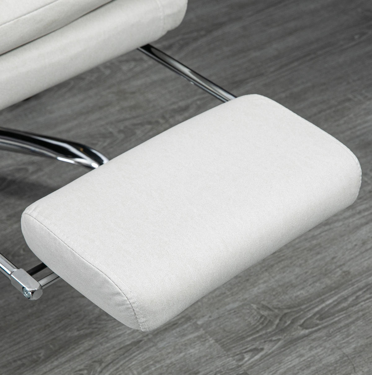 GAMINGSTUHL 65/72/109–117 cm, Massagefunktion, 135° neigbar, höhenverstellbar, cremeweiß - Creme, Kunststoff (72/117/65cm) - Redom