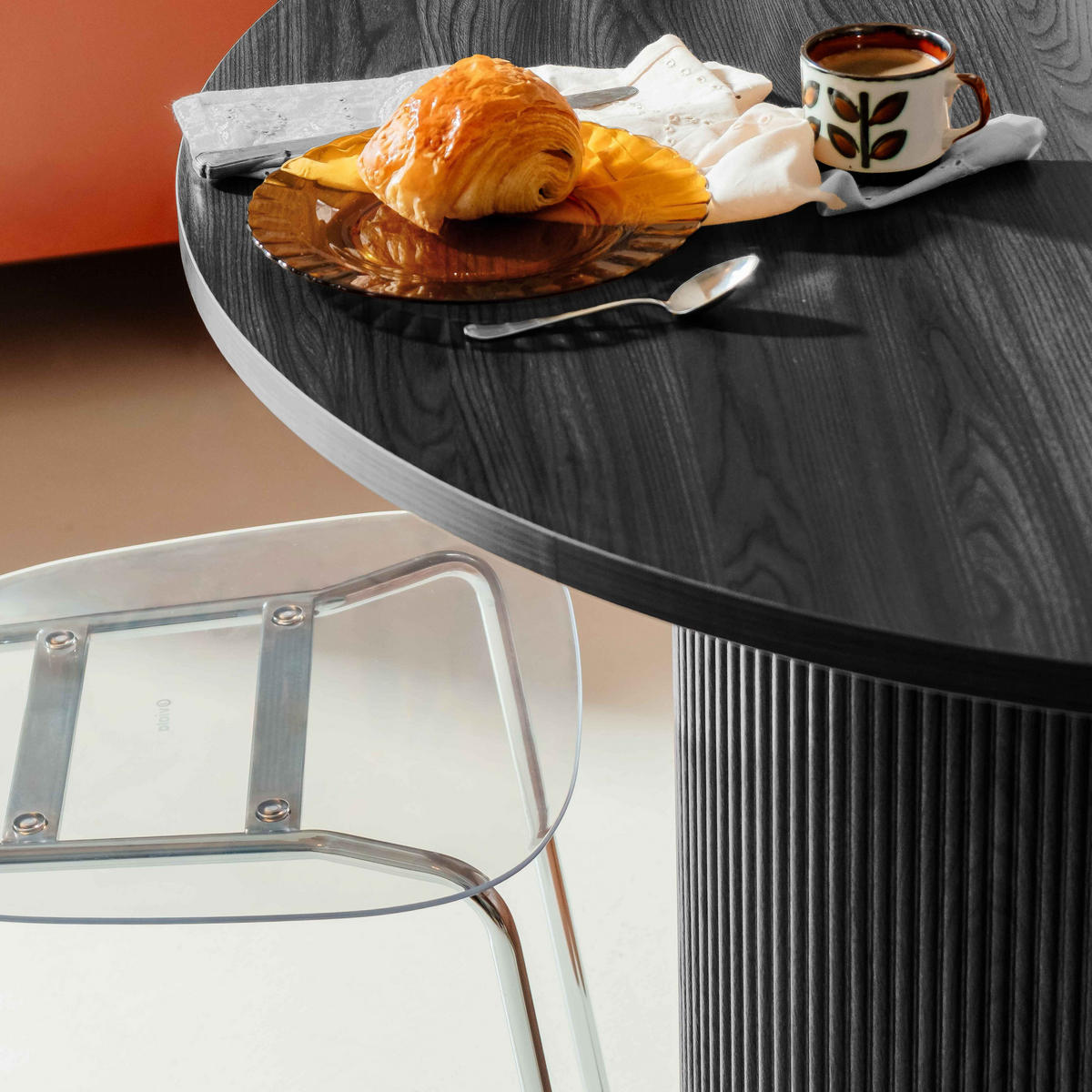 ESSTISCH, schwarzes Holzeffekt - Schwarz, Holz (120/120/75cm) - Oviala