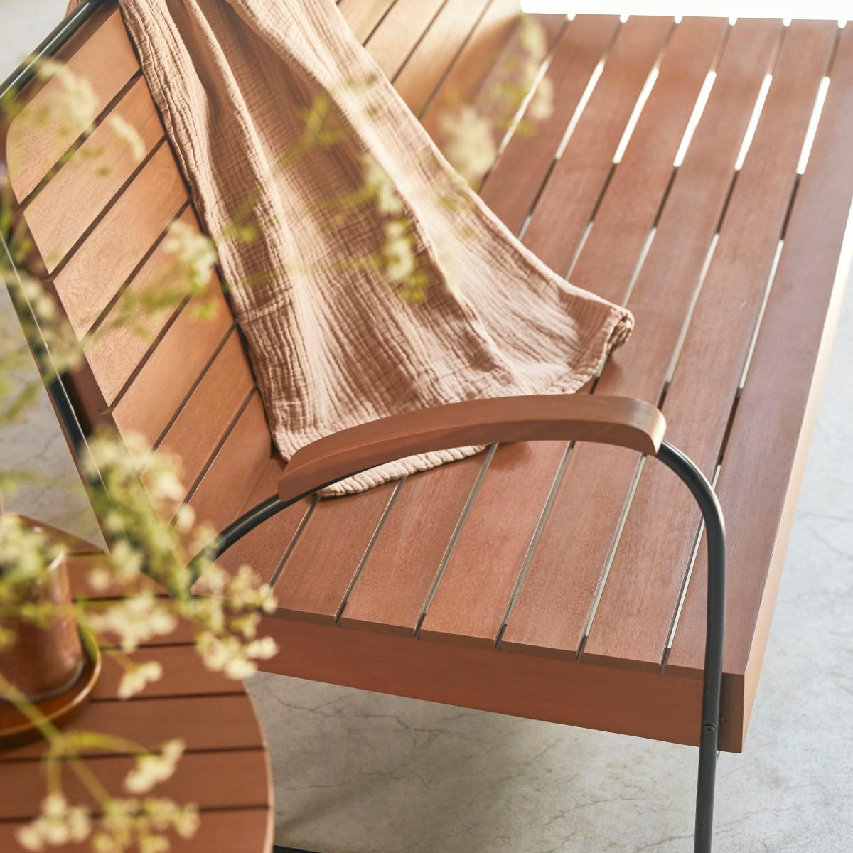 GARTENBANK Key Wood Natur aus Akazie - Naturfarben, Holz (165/77/72cm) - Tikamoon