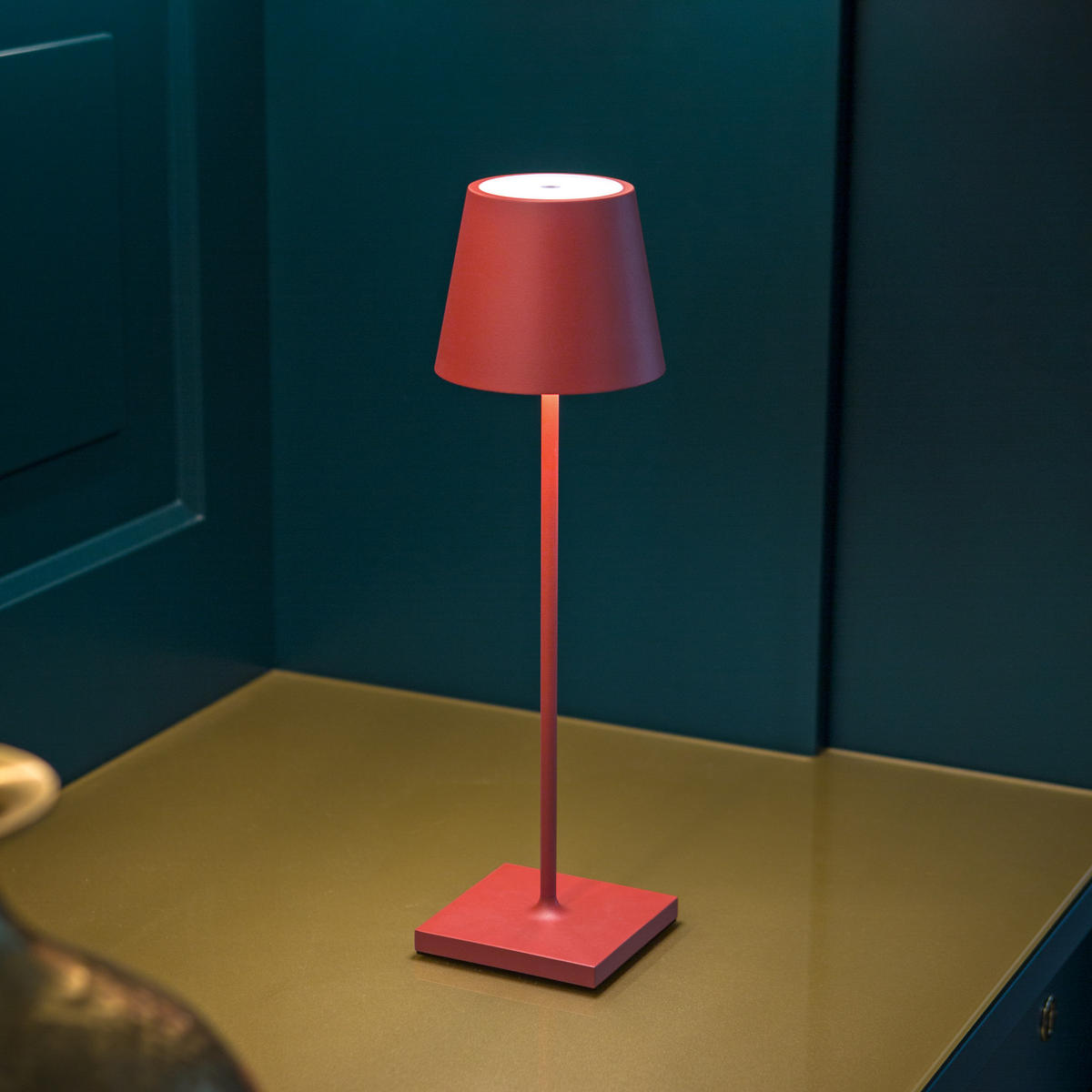 LED Akku-Tischlampe, Nuindie 3.0 feuerrot - Rot, Metall (38/10/38cm) - Sigor