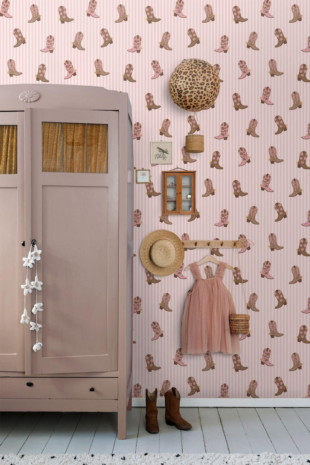 TAPETE Cowboystiefeln 50 x 900 cm - Pink, Papier (50/0.1cm) - ESTAhome