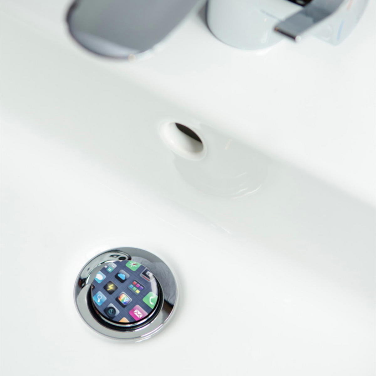 WASCHBECKENSTÖPSEL App - Multicolor, Kunststoff/Metall (4/7/7cm) - Sanilo