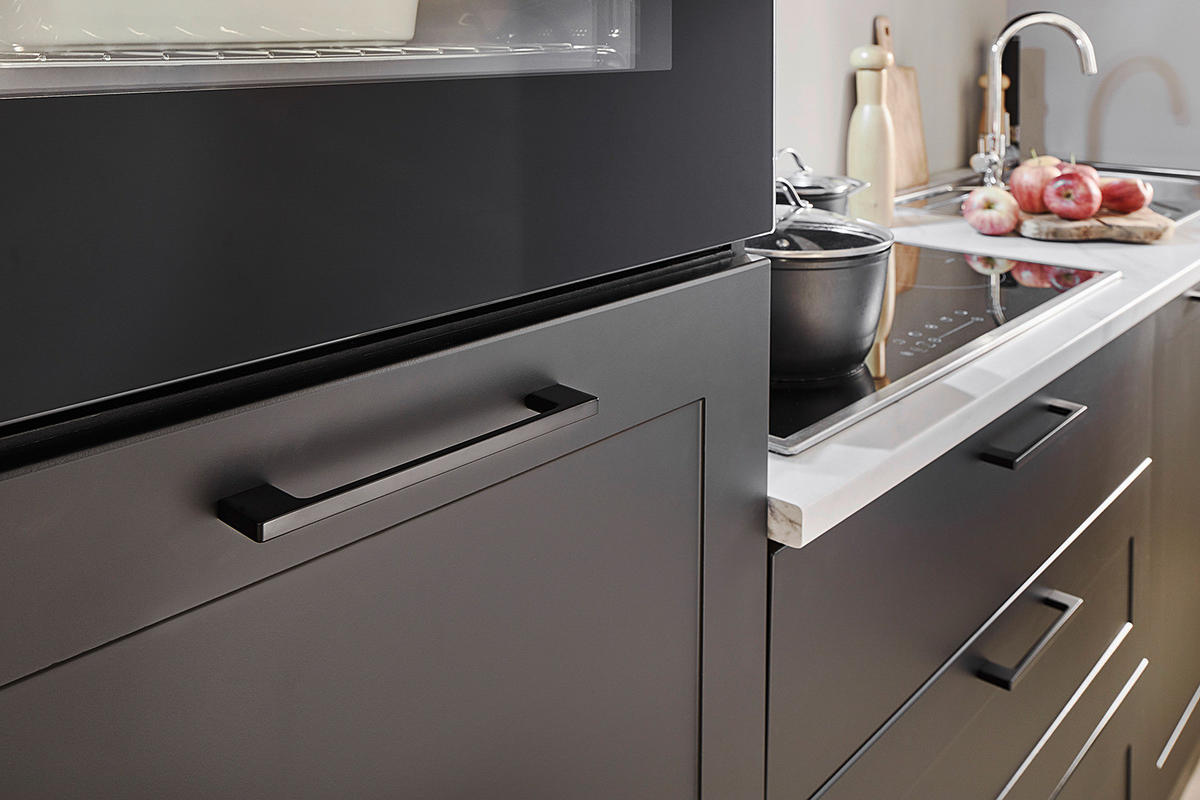 KÜCHENZEILE ohne Elektrogeräten - Matt Schwarz / Marmor Hell Dekor - 260 cm - Schwarz, Holzwerkstoff/Metall (260/195/60cm) - home24