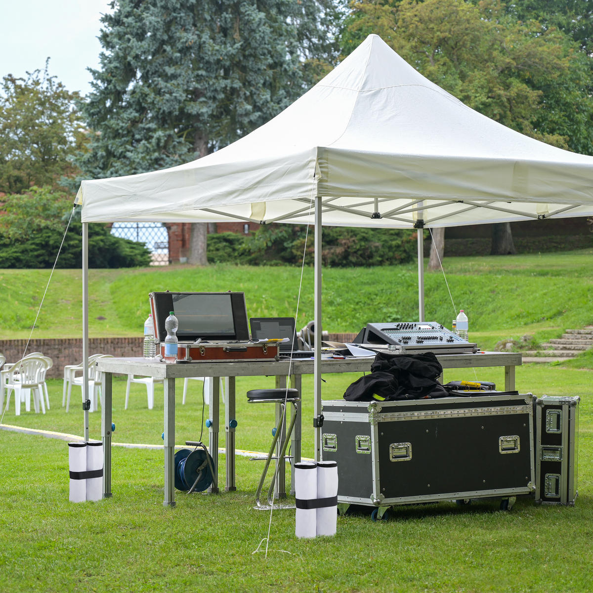 4XPAVILLON-SANDSÄCKE - Weiß, Textil/Metall (42/40/1.5cm) - Relaxdays