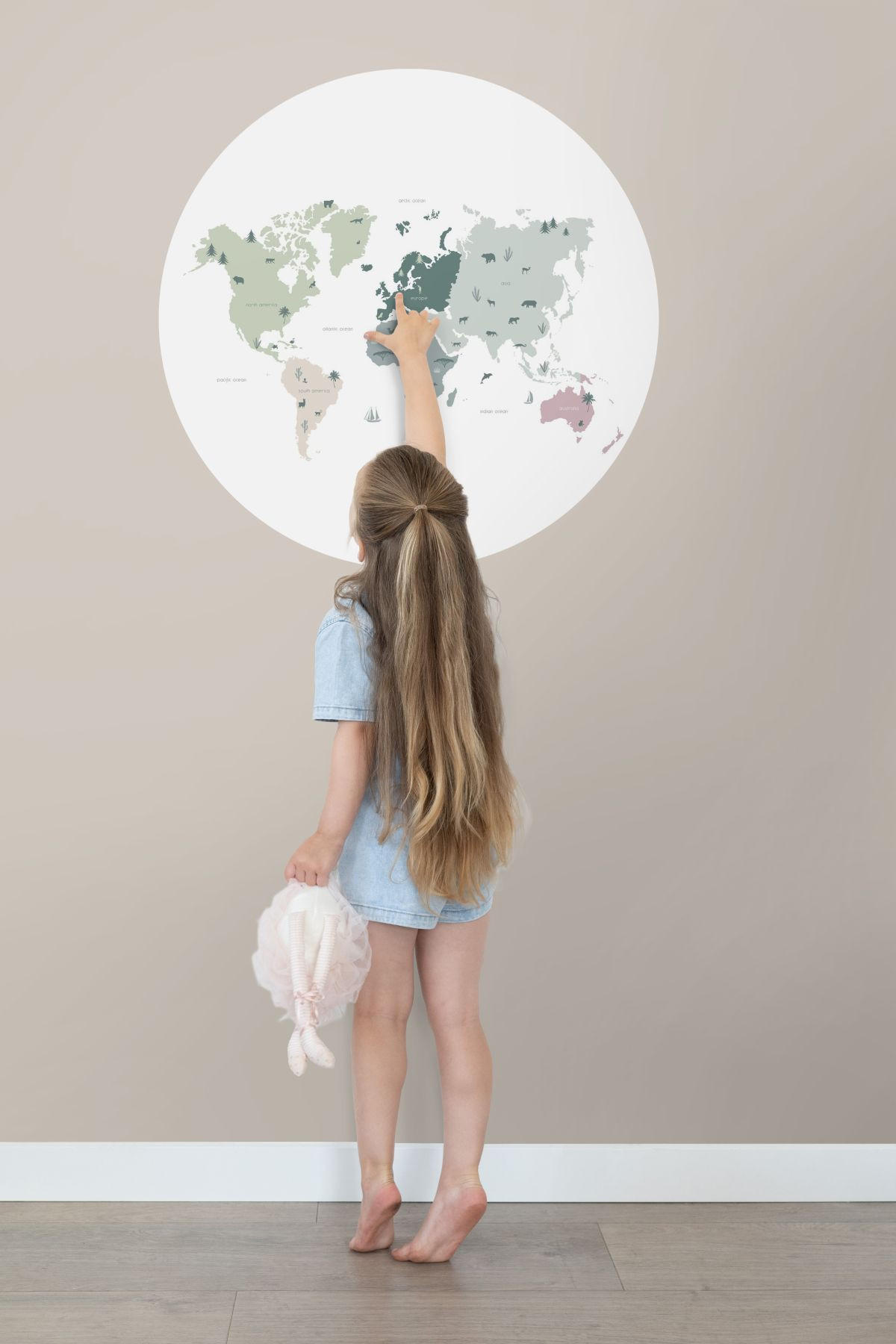 SELBSTKLEBENDE runde Tapete Weltkarte für Kinder Ø 70 cm - Multicolor, Papier (70/70/70cm) - ESTAhome
