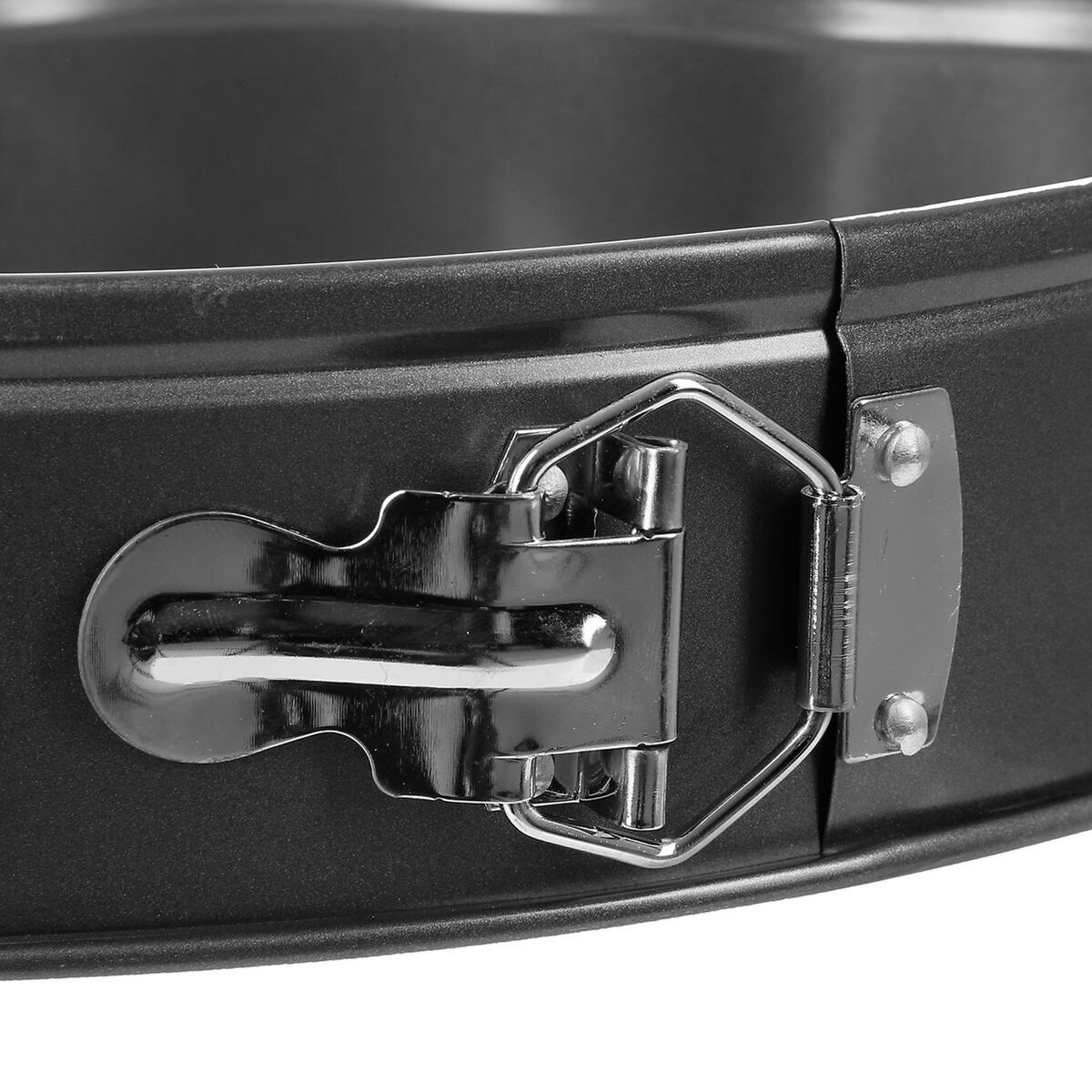 SPRINGFORM Herz, mit Wabenboden, Stahl, Schwarz, 24 cm - Schwarz, Metall (24/6.8/24cm) - 5five Simply Smart