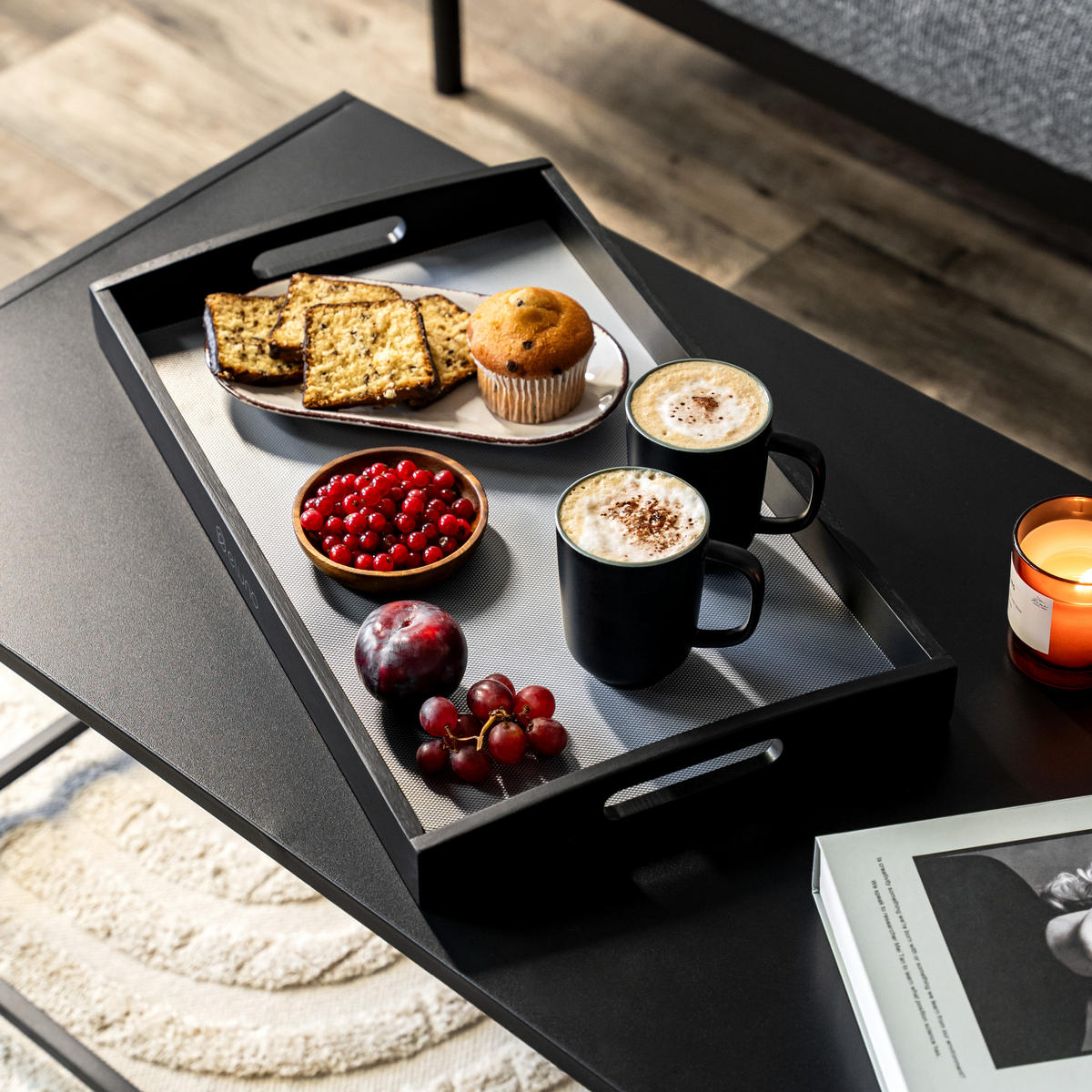 SERVIERTABLETT mit Griffmulden - Schwarz, Naturmaterialien (50/5/30cm) - eluno